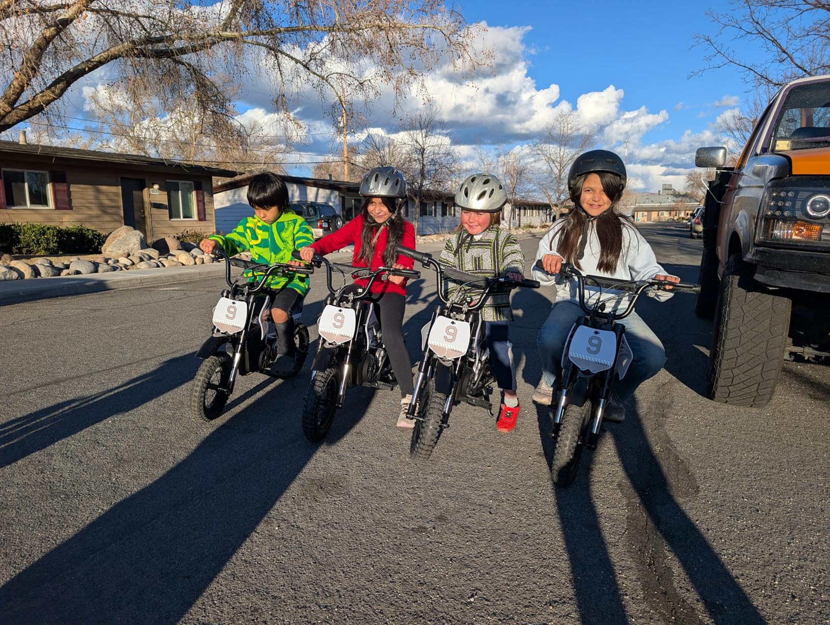 K1 Kids Electric Dirt Bike 36V Motorcycle, 16MPH Fast Speed 14 Mile Long-Range, 700W Peak 3-Speed Modes Electric Bike for Kids Ages 3-10 customer photo 2