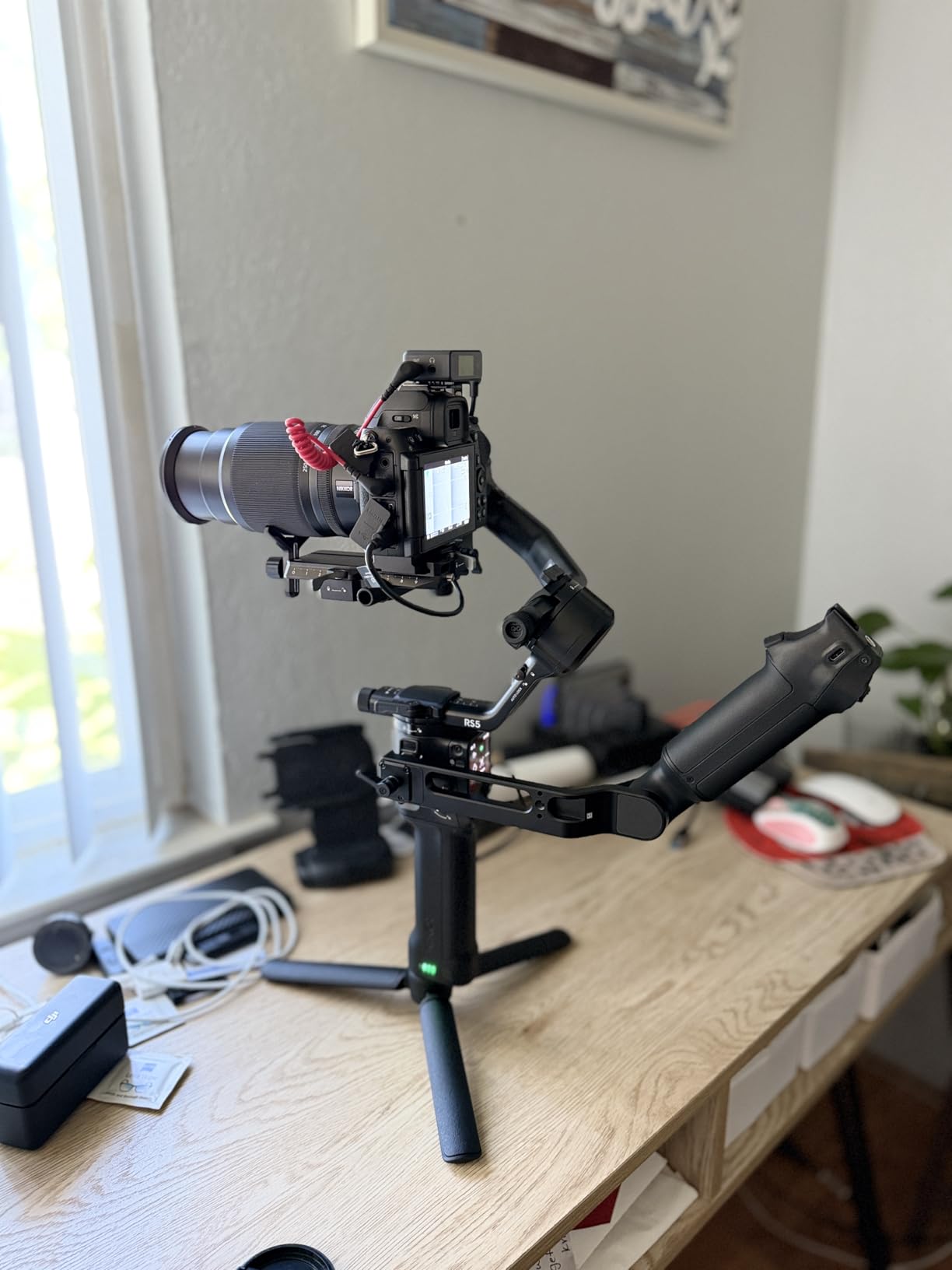 DJI RS 5, Gimbal Stabilizer for Camera Canon/Sony/Panasonic/Nikon/Fujifilm, Fine-Tuning Knobs, 2nd-Gen Automated Axis Locks, Quick-Open Tripod, New Z-Axis Indicator customer photo 1