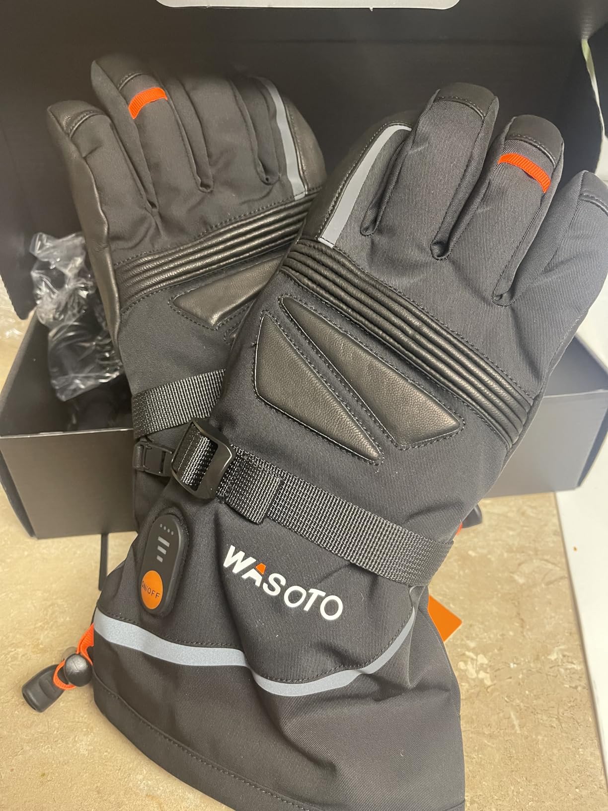 WASOTO Heated Gloves for Men Women,7.4V Battery 22.2WH Rechargeable Electric Heated Leather Gloves for Winter Outdoor Work Motorcycle Riding Skiing Snowboarding Hiking Camping Raynaud customer photo 2