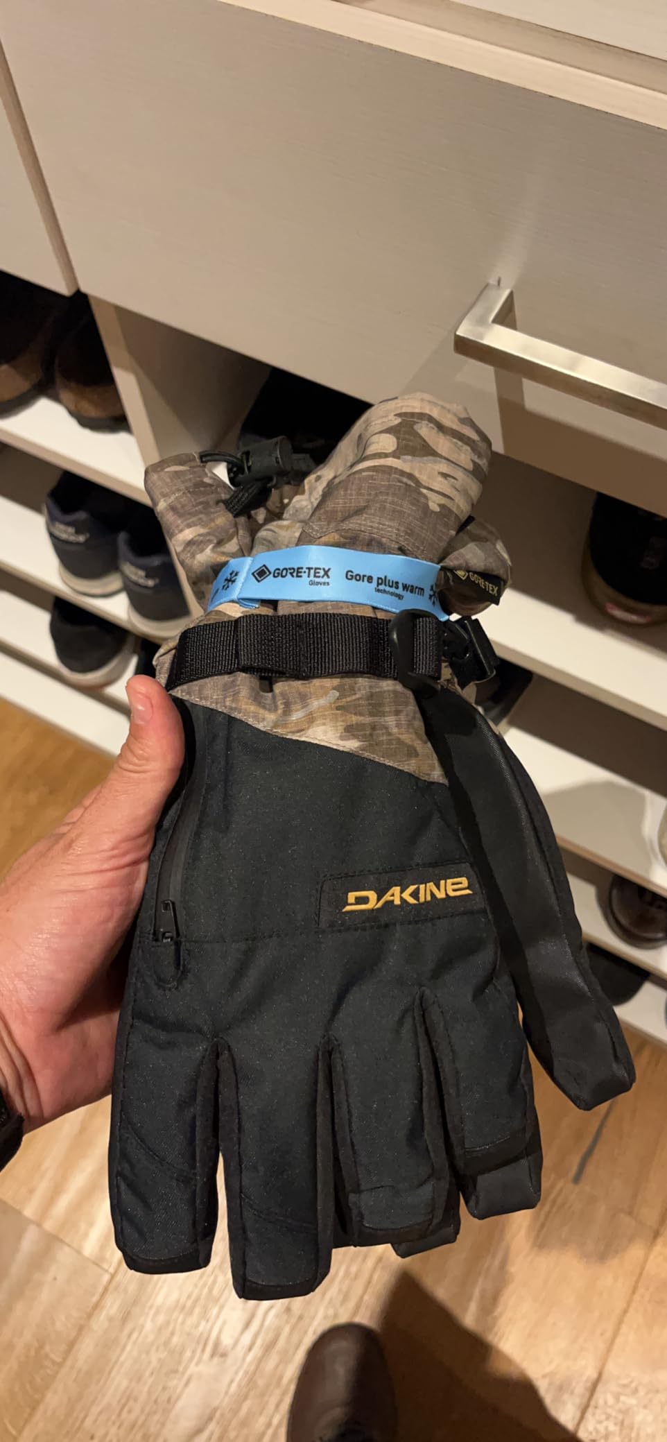 Dakine Men's Titan Gore-Tex Ski and Snowboard Gloves customer photo 2