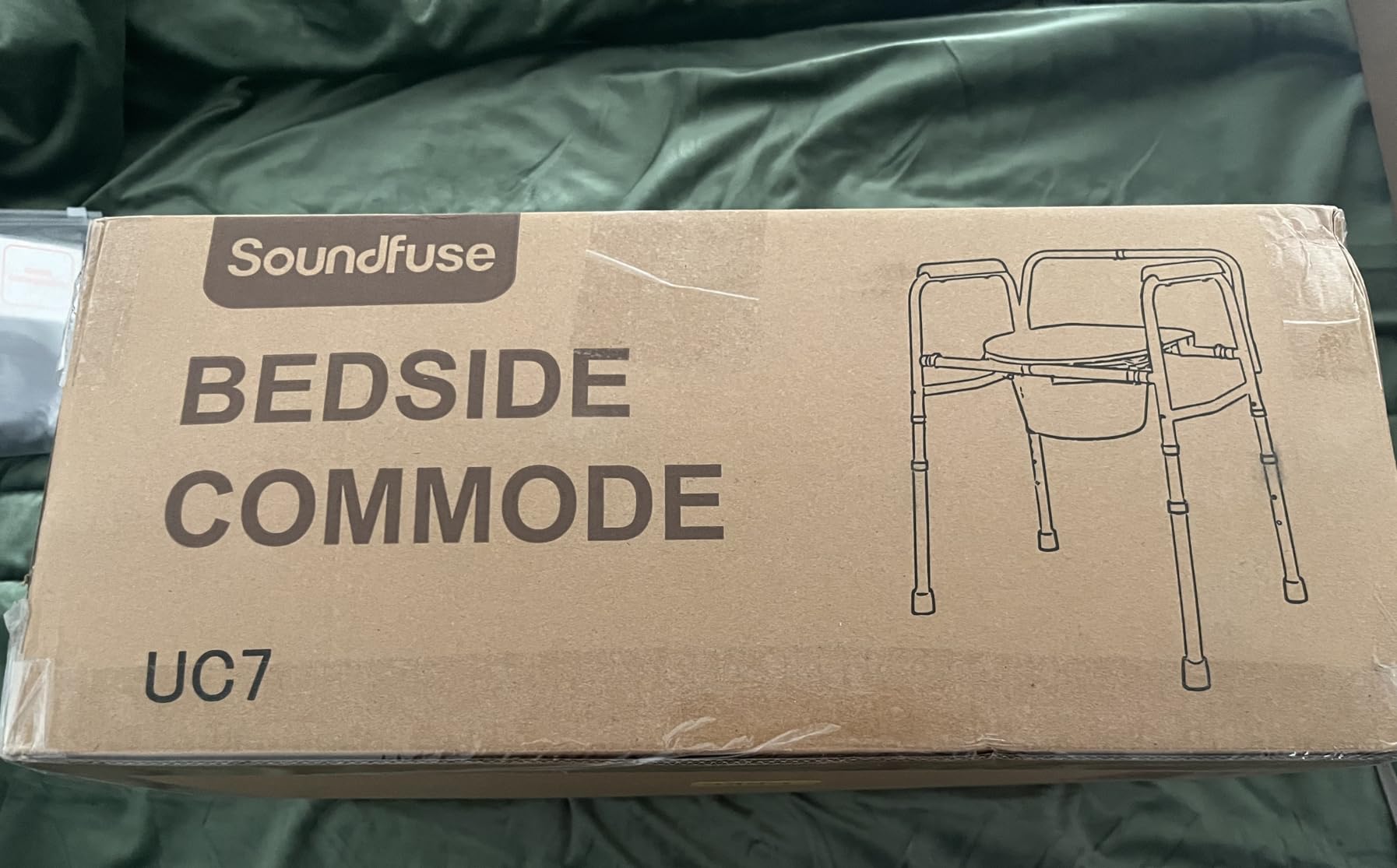 SOUNDFUSE 3 in 1 Bedside Commode Chair, Sturdy Dual-Crossbar Support customer photo 2