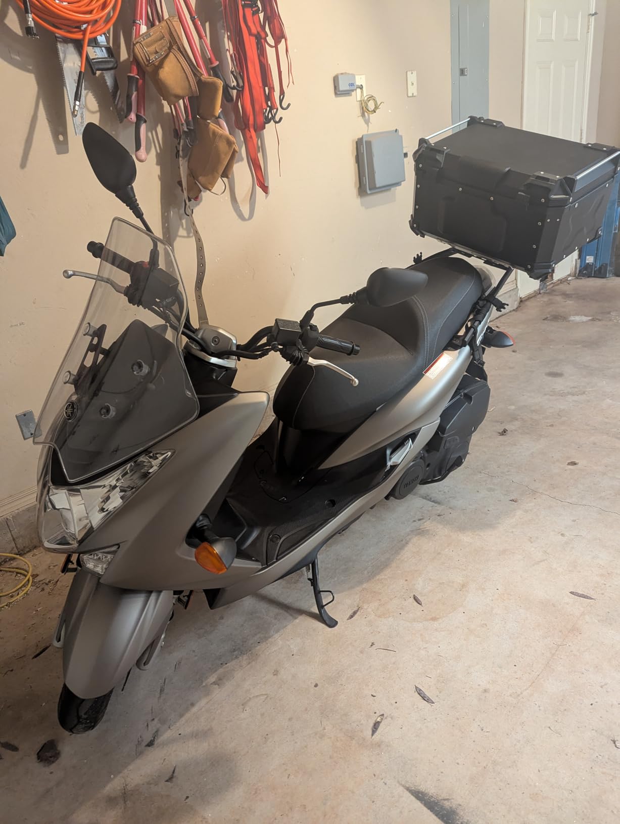 VEVOR Motorcycle Saddlebags, 30L (15L x 2) Large Capacity Saddle Bag Compatible with Grom (2022-2025), Navi, Z125 and Most Motorcycles, Sport Motorbike Side Bag with Waterproof Rain Cover and Straps customer photo 2