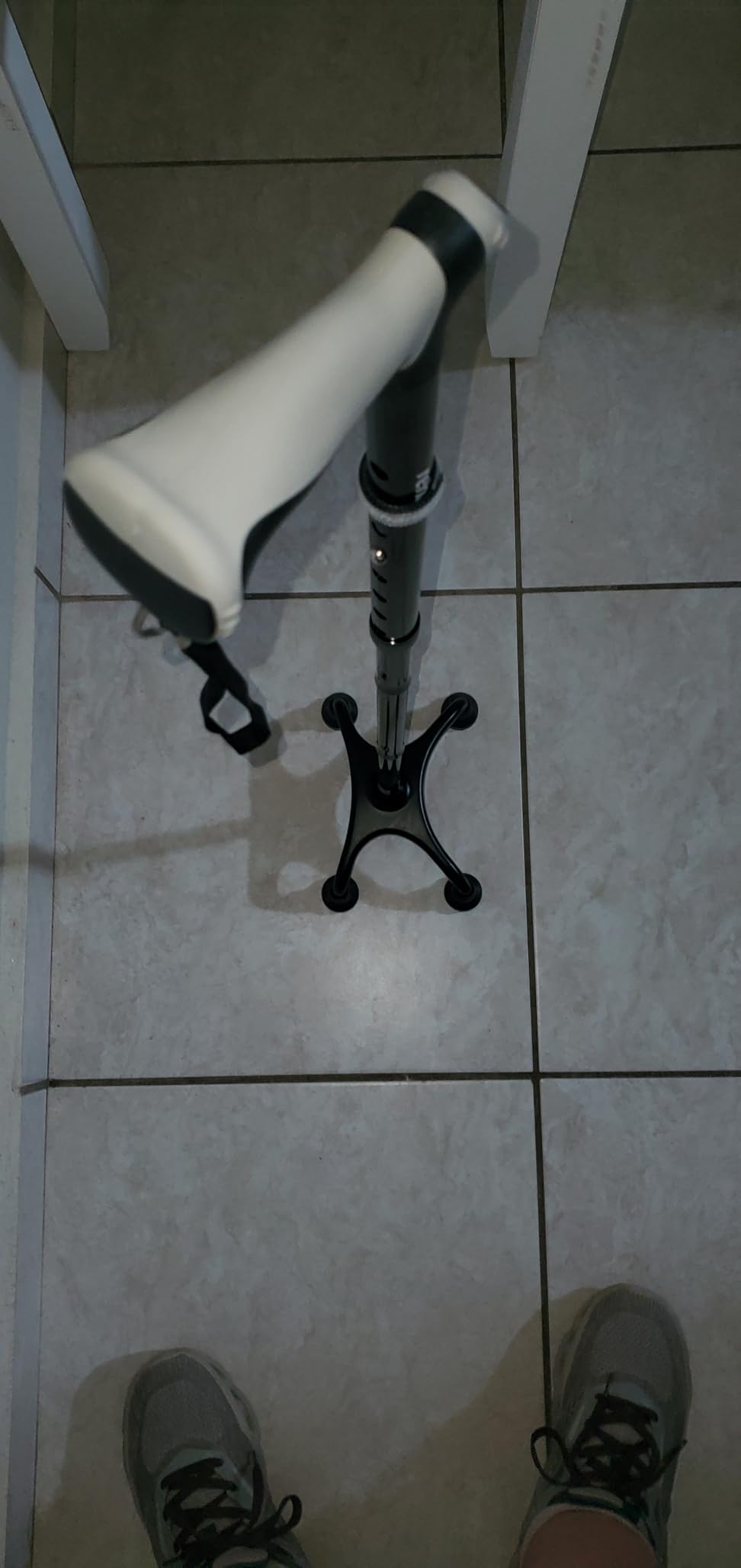 Rehand Quad Cane, Walking Cane with Ergonomic Handle Ever and Graceful 4-Pronged Base for Extra Stability, Adjustable Walking Sticks for Right or Left Handed Men & Women and Seniors customer photo 1