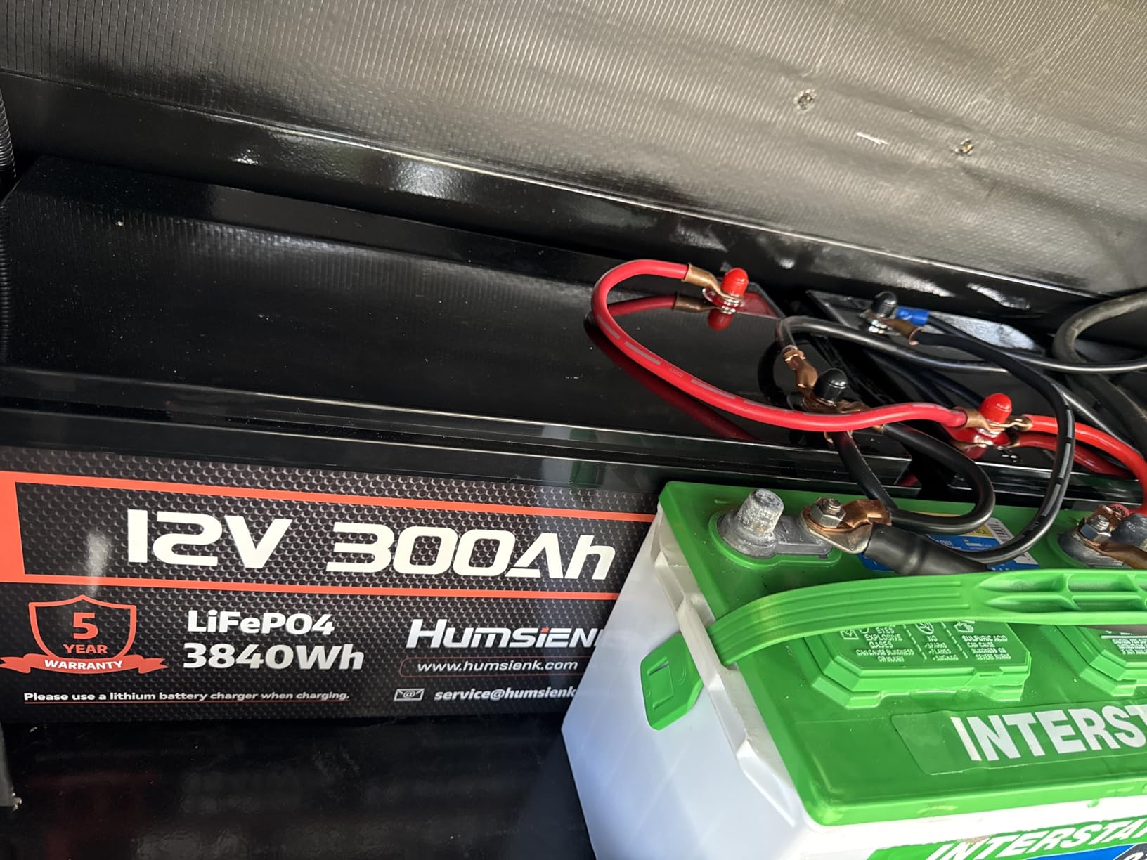 HumsiENK 12V 320Ah LiFePO4 Lithium Battery with Bluetooth, 250A BMS, 15000+ Cycles, IP65 & Low Temp Protection, 4096Wh Higher Energy Perfect for RV, Off-Grid, Boats, Solar Energy customer photo 2