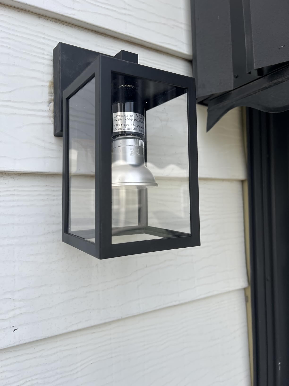 FOLKSMATE 2 Pack Dusk to Dawn Outdoor Wall Light Fixtures, Exterior Porch Light, Waterproof Wall Sconces Lanterns, Sensor Lighting Wall Mount for House Doorway Garage, Black customer photo 1