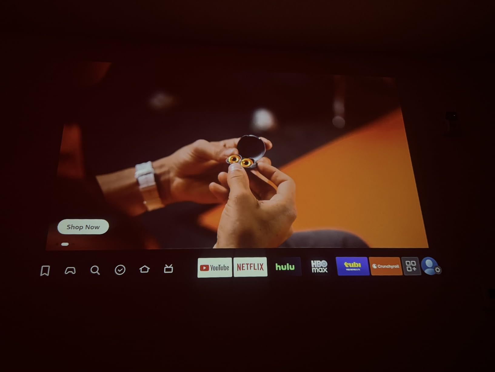 Aurzen D1 air Smart Portable Projector with WiFi and Bluetooth, USB-C Powered, Easy Auto Setup, 16W Dolby Audio, Built-in Apps, Native 1080P HDR10, Outdoor Movie Projector, White customer photo 1