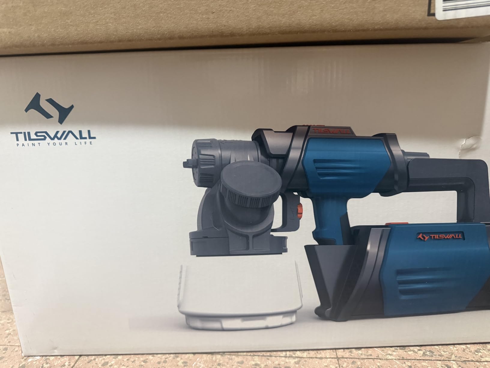 Tilswall Paint Sprayer 800W HVLP Spray Paint Gun, Electric Paint Sprayer Gun with 4 Nozzles & 3 Patterns for House Painting Furniture Cabinets Fence Home Walls Shark 800 (Blue, 1300 ml) customer photo 2