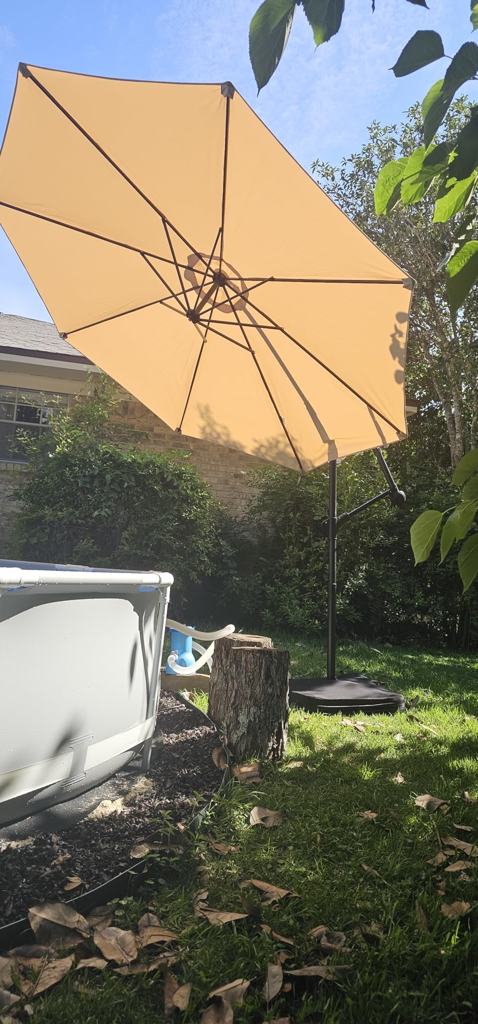 OLILAWN Cantilever Offset Patio Umbrellas, Outdoor 10 feet Large Patio Umbrella with Base Included, Upgraded Yarn-dyed Fabric Shade, Sturdy 8 Rids, 360 Degree Rotation & Easy Tilt Adjustment, for Resort Courtyard Hotel Leisure Zone Commercial Leisure Terrace Pool Deck Porch Backyard Garden, Beige customer photo 2