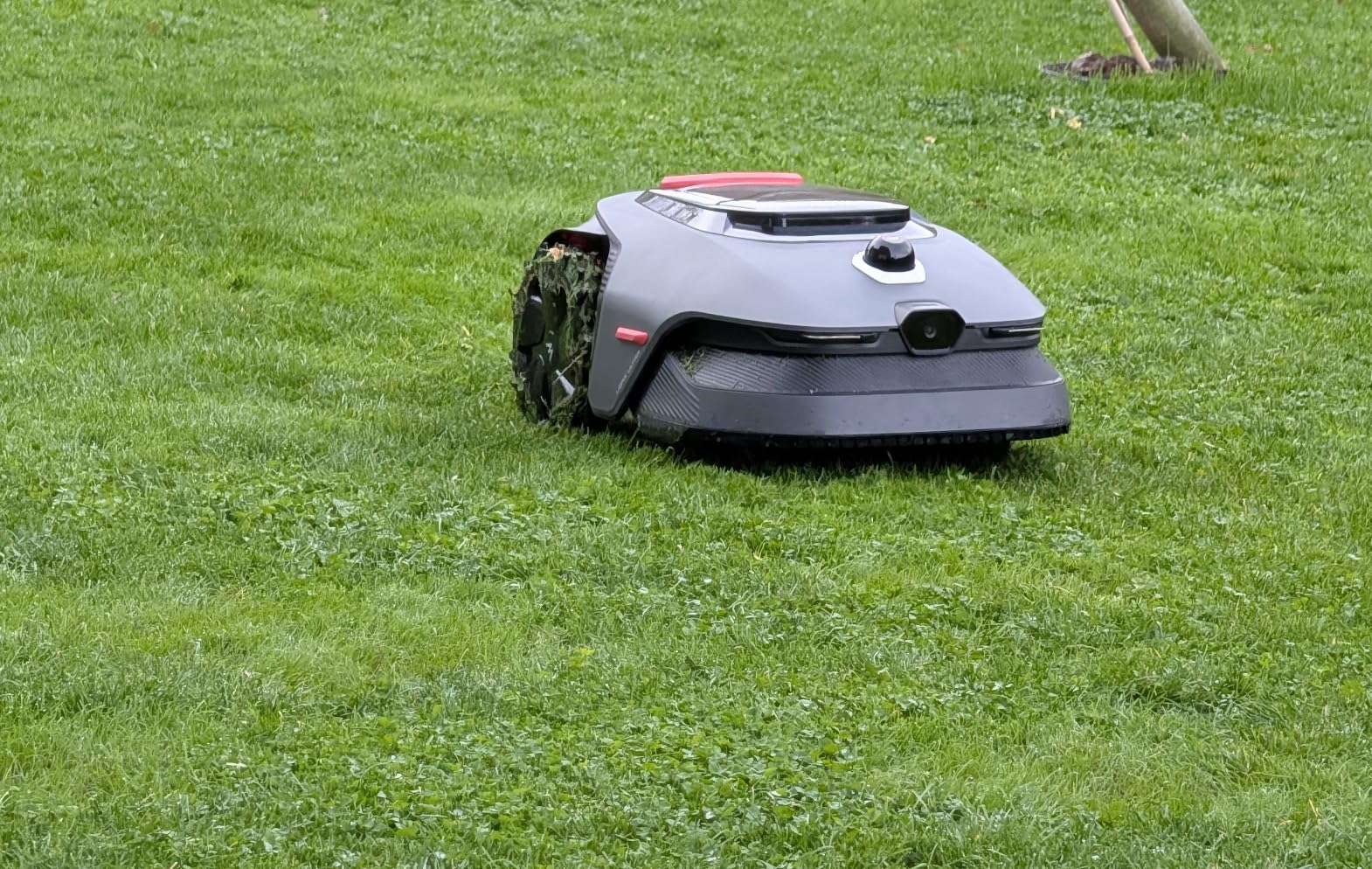 MOVA LiDAX Ultra 3000 AWD Robot Lawn Mower Wire Free RTK Free for up to 0.75 Acre, Dual Maps, 360 3D LiDAR and AI Dual Vision Mapping, Robotic Mower with 4G, for 80% Slopes, Cutting Height 1.2-3.9 Inches customer photo 1