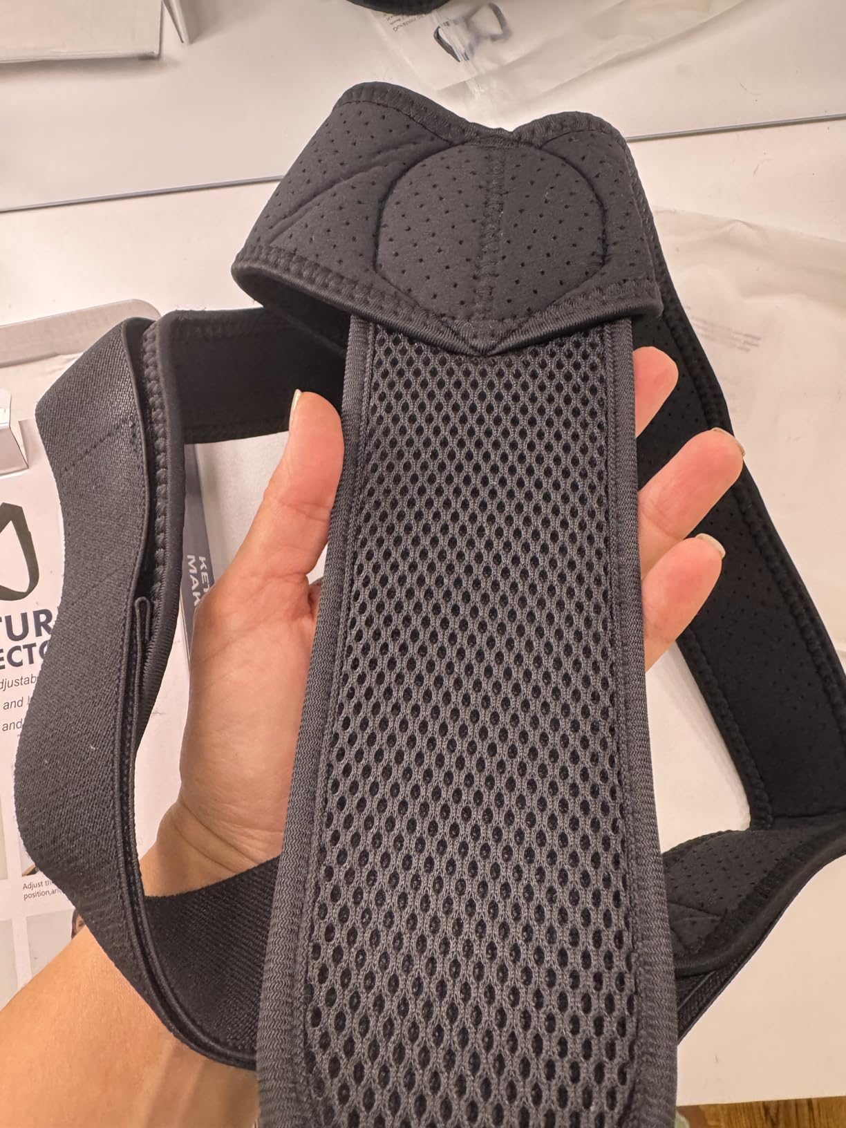 Posture Corrector for Women and Men, Back Brace Adjustable Upper Posture Support, Back Support, Comfortable Back Straightener Support for Clavicle Support, and Providing Pain Relief from Neck (Large) customer photo 1