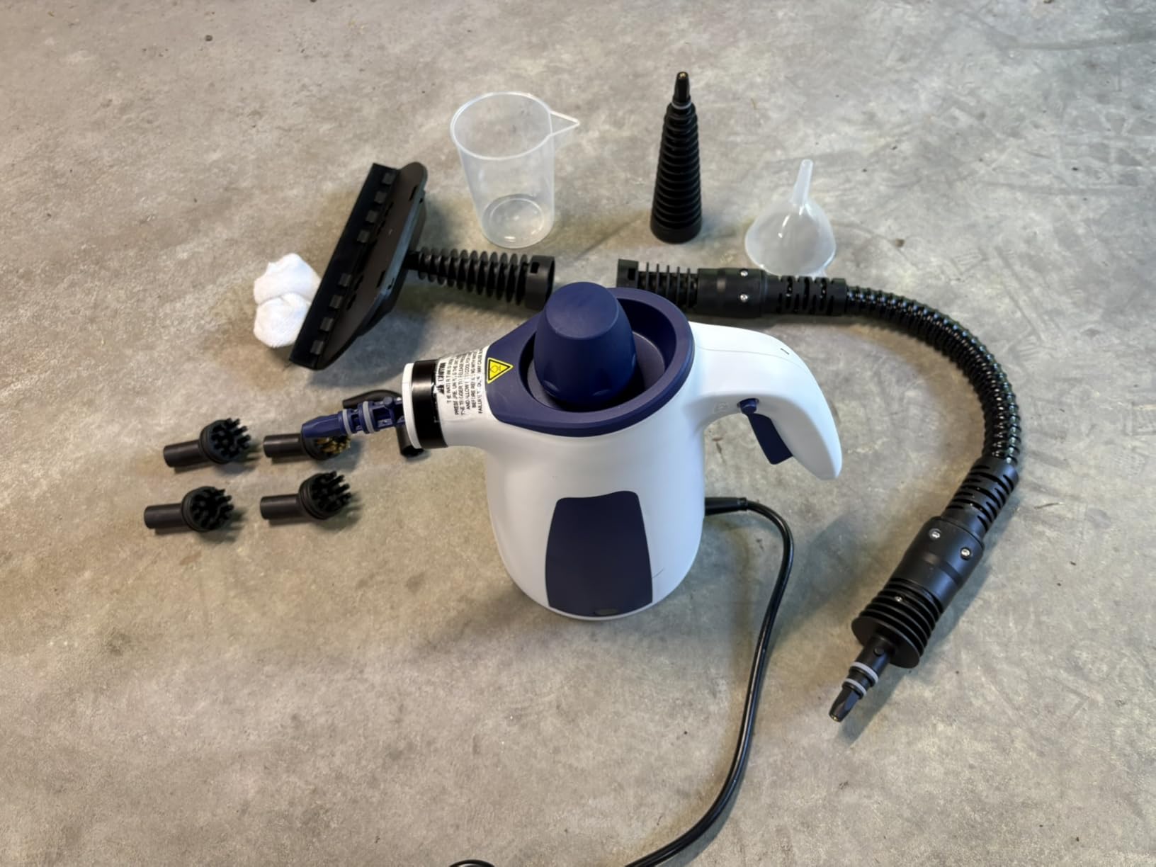 Handheld Steam Cleaner, 230F Pressurized Steamer with No Water Spitting customer photo 2