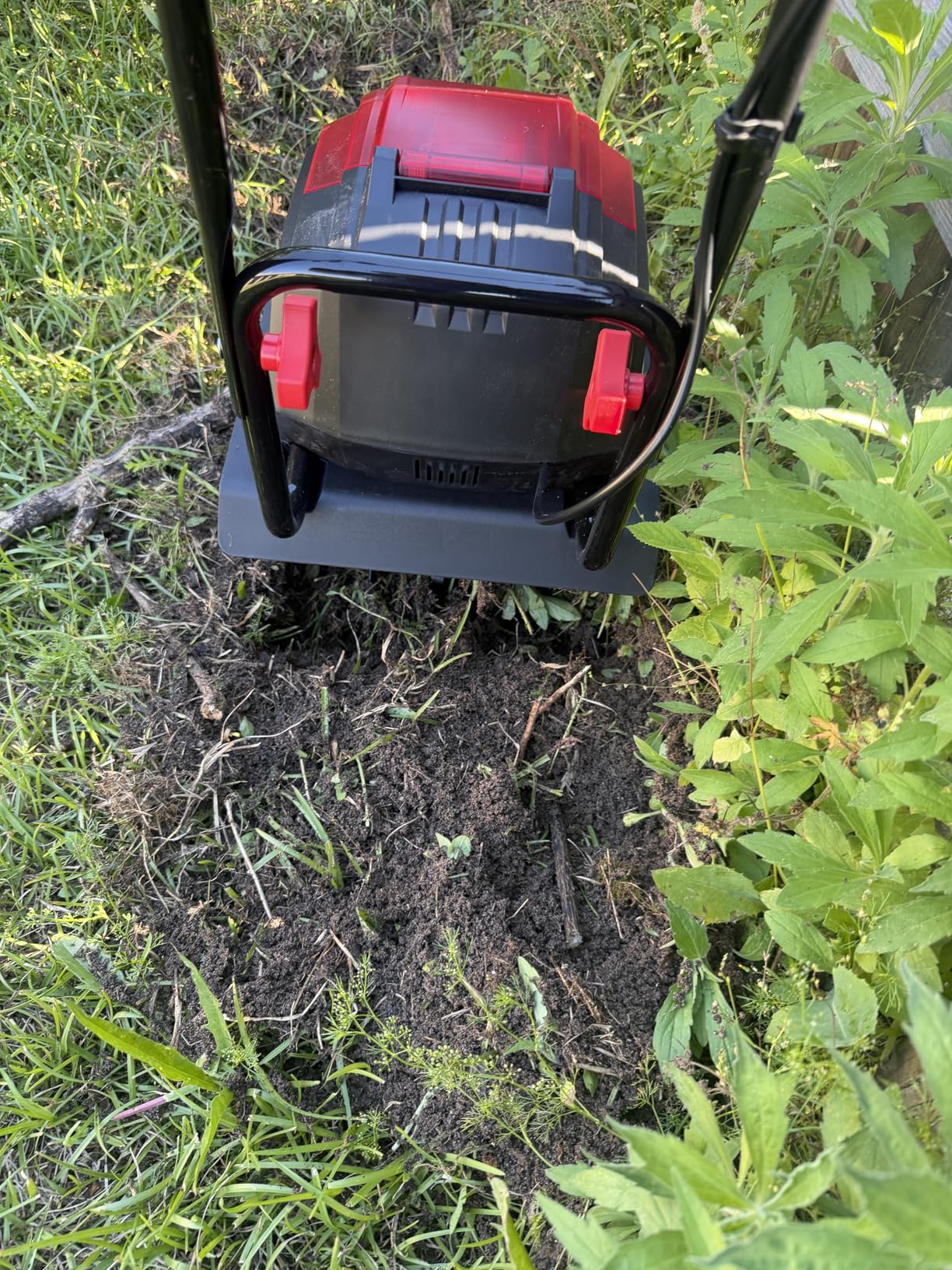 MZK 40V 12-inch Cordless Garden Tiller, 12In Width and 8.6In Depth Garden Rototiller, Battery Powered Garden Cultivator for Lawn/Gardening/Soil Cultivation (2 * 4.0Ah Battery&Charger Included), TC12D02 customer photo 1