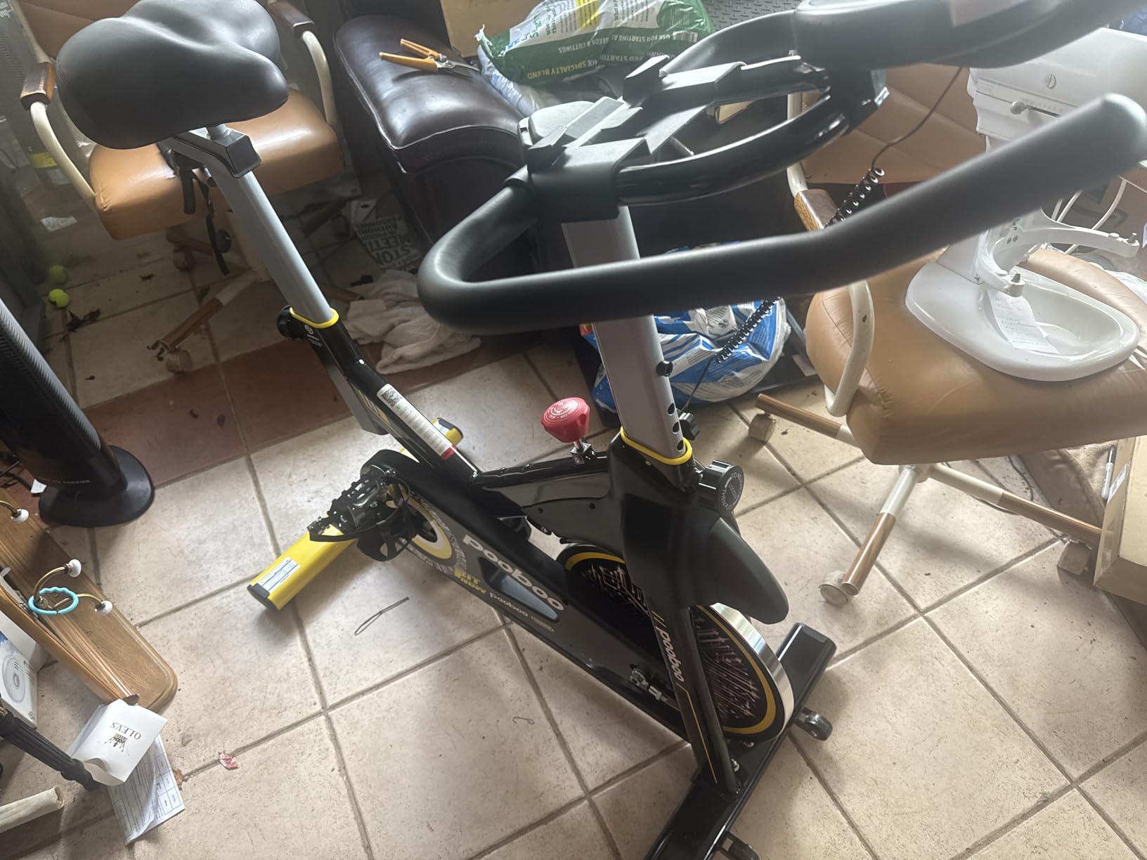 pooboo Exercise Bike,Stationary Bike with Exclusive App for Home,Magnetic Low Noise Indoor Cycling Bike with 350lbs Weight Capacity,Adjustable Seat,Tablet Mount and LCD Display for Weight Loss customer photo 1