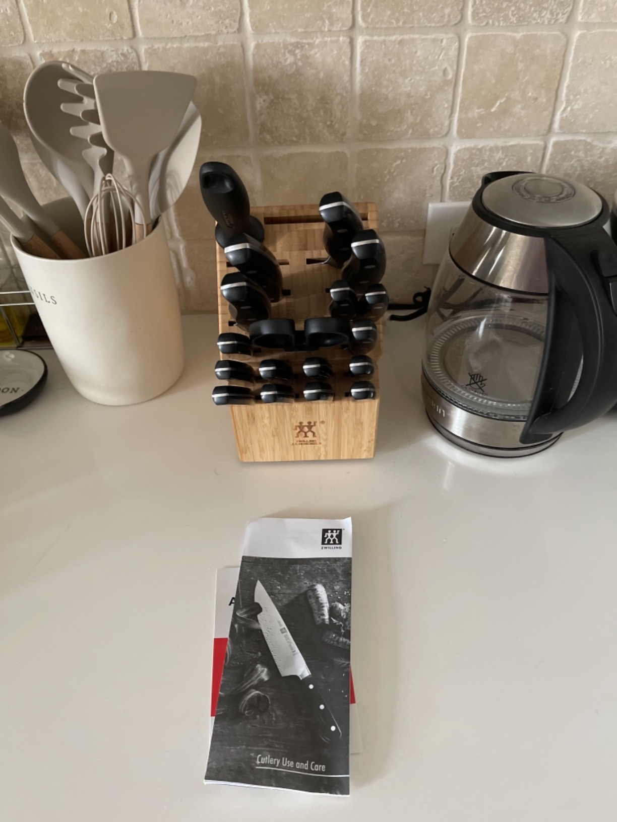 ZWILLING Twin Signature 19-pc Kitchen Knife Set with Block, Chef Knife, Professional Chef Knife Set, German Knife Set Light Brown customer photo 2