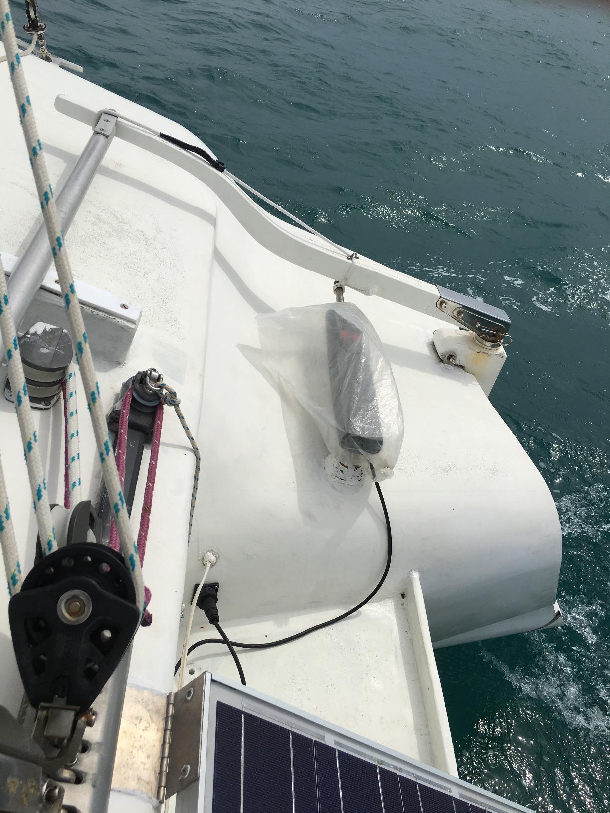 Raymarine ST2000+ 5-Ton Tiller Pilot, Gray customer photo 3