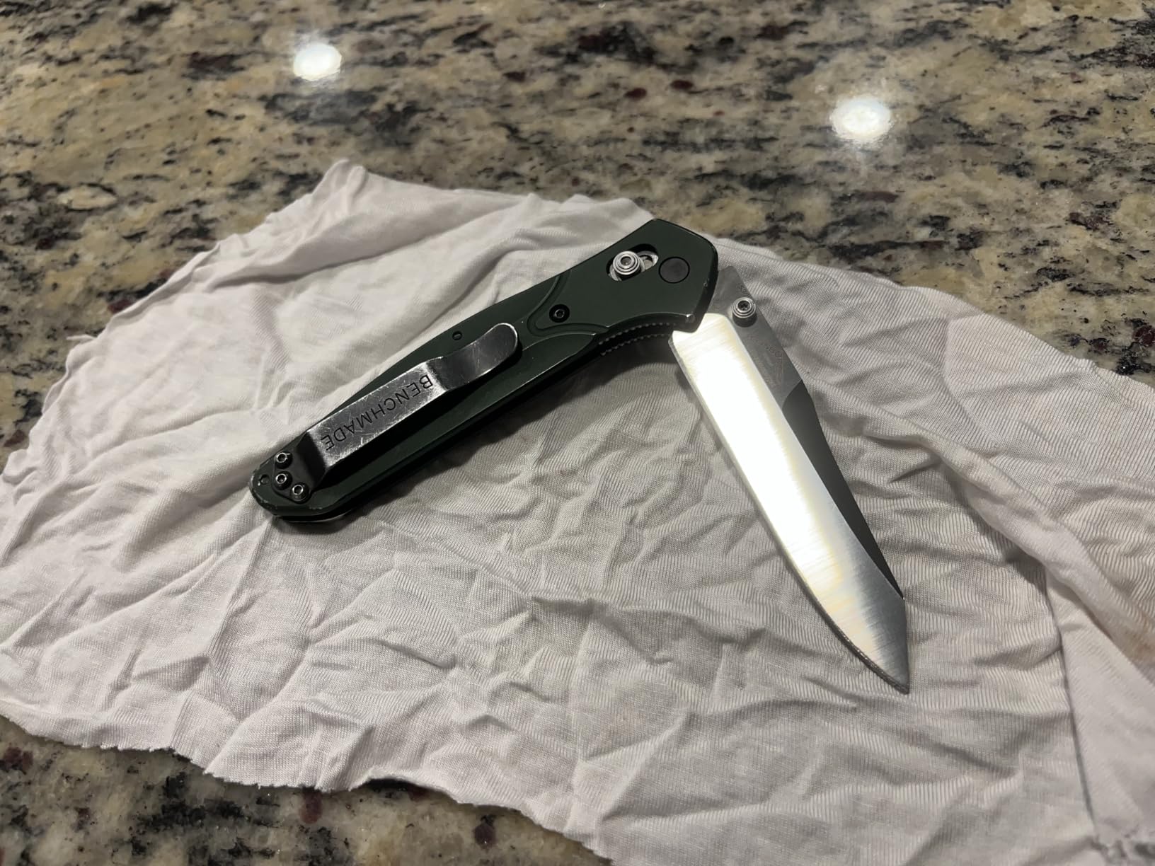 Benchmade Osborne 940 Folding Knife, Reverse Tanto Blade with Green 6061-T6 Aluminum Handle customer photo 1