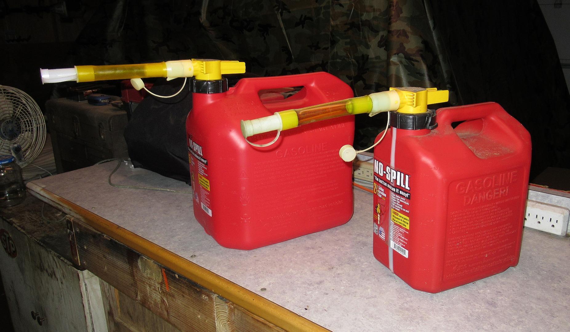 NO-SPILL 2-1/2 gal. Gas Can customer photo 2