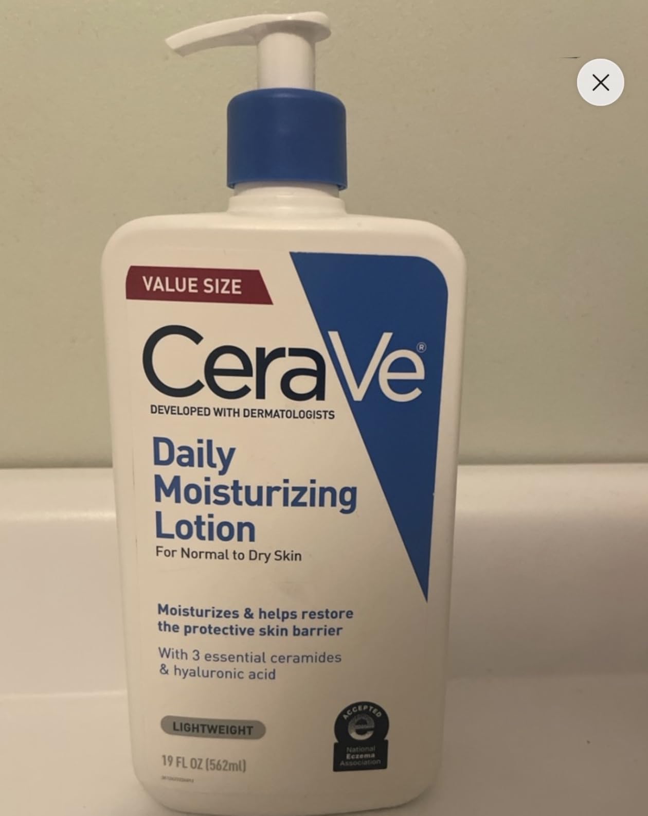 CeraVe Daily Moisturizing Lotion for Dry Skin, Body Lotion & Face Moisturizer with Hyaluronic Acid and Ceramides, Daily Moisturizer, Fragrance Free, Oil-Free, 12 Ounce customer photo 2