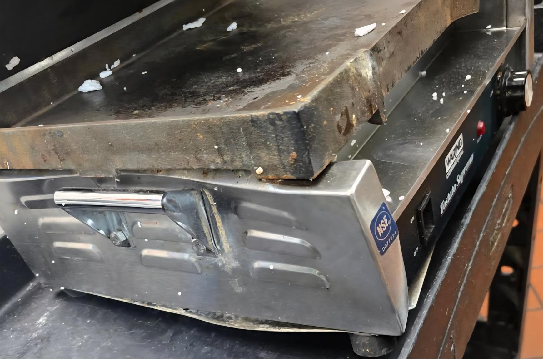 Waring Commercial Panini Press, Flat Cast Iron Plates, 14.5