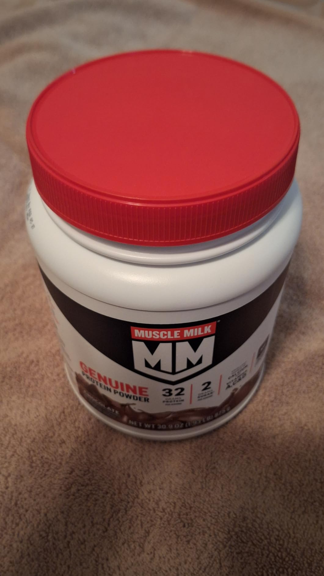 Muscle Milk Genuine Protein Powder, Chocolate, 4.94 Pound, 32 Servings, 32g Protein, 2g Sugar, Calcium, Vitamins A, C & D, NSF Certified for Sport, Energizing Snack, Packaging May Vary customer photo 1