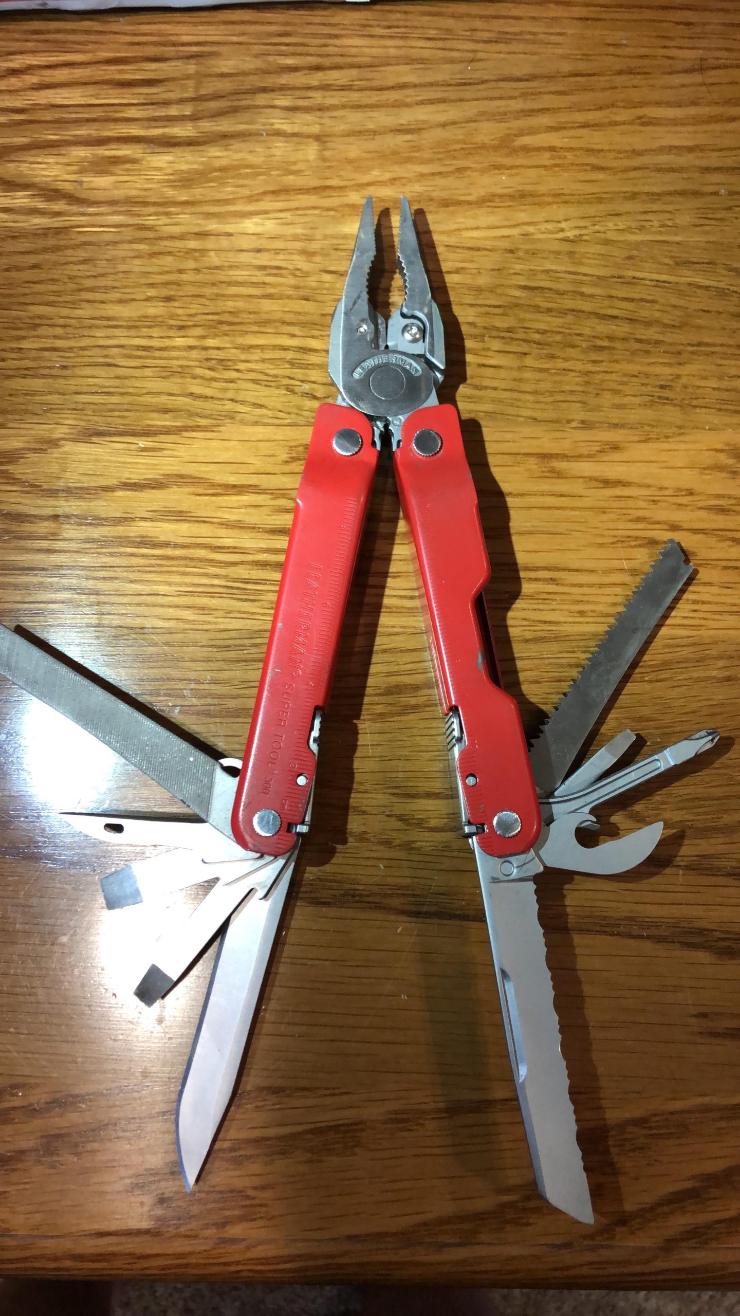 LEATHERMAN, Super Tool 300 Multitool with Premium Replaceable Wire Cutters and Saw, Stainless Steel customer photo 2