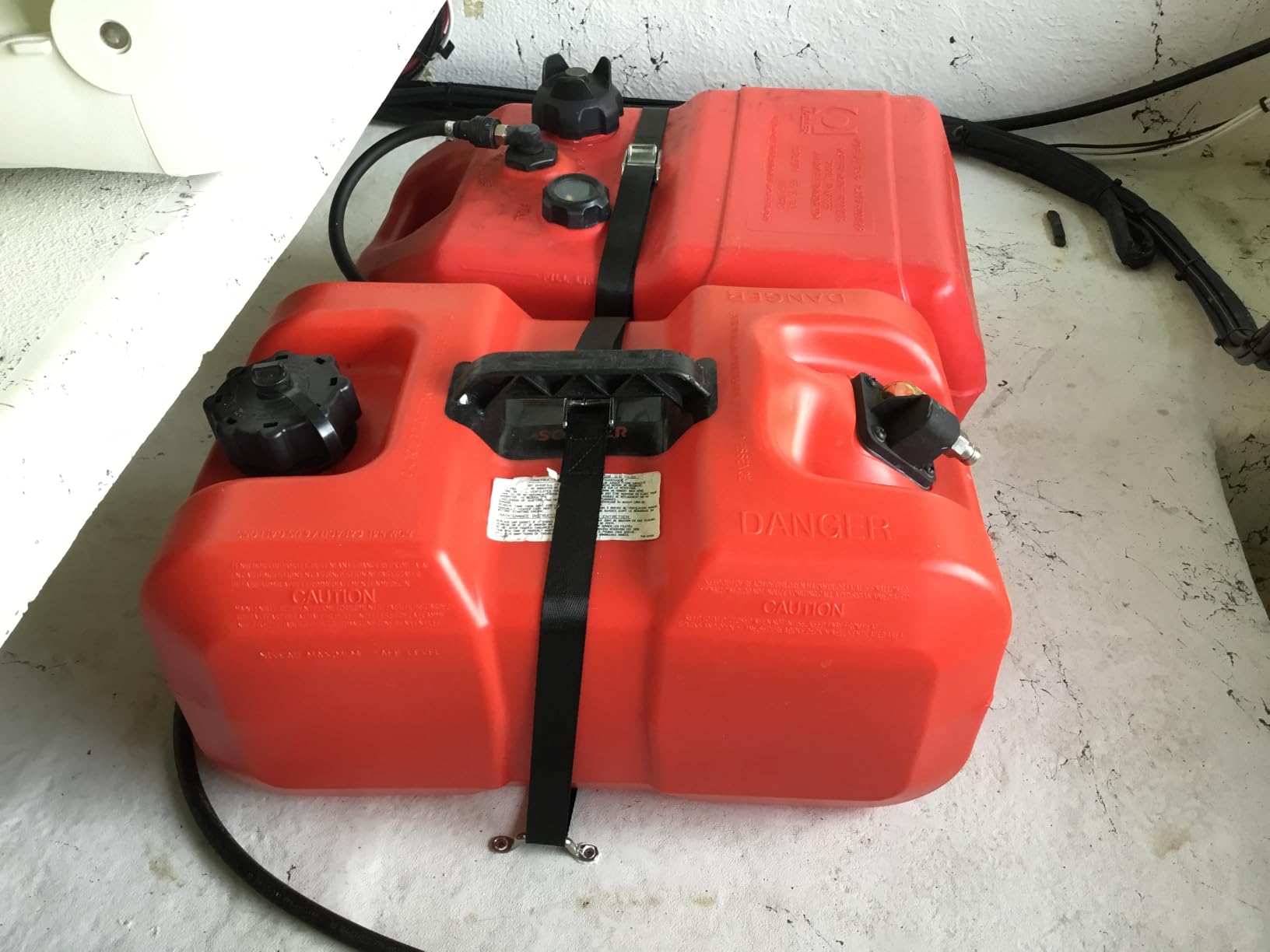 Scepter 9 Gallon Portable Marine Gas Can, Boat Fuel Tank, 2-Way Vented Cap, Built-In Fuel Gauge and Pick-Up, Handles, EPA & CARB Compliant, Rectangular (08667) customer photo 1