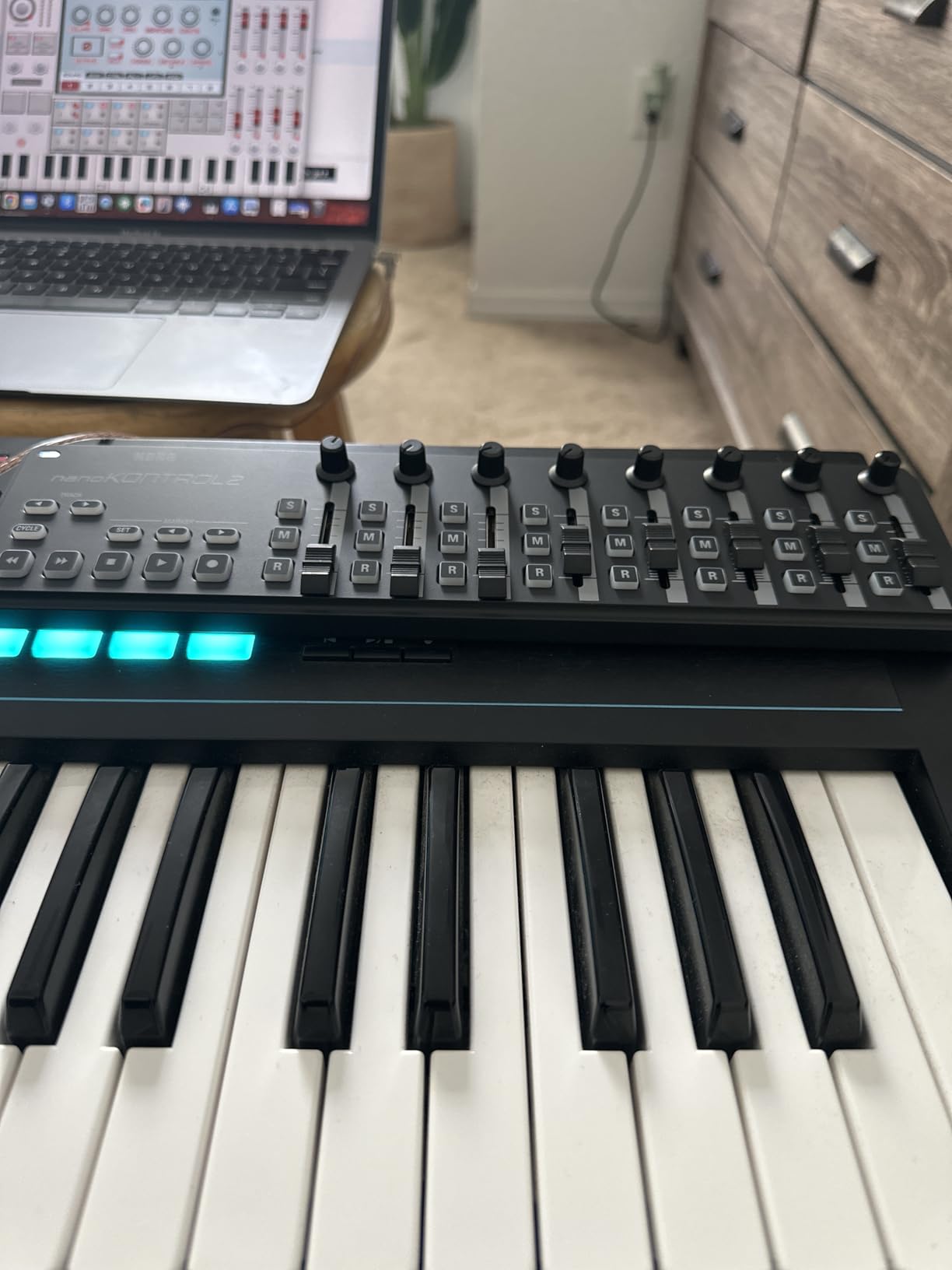Korg nanoKONTROL2 Slim-Line USB Control Surface, Black customer photo 2