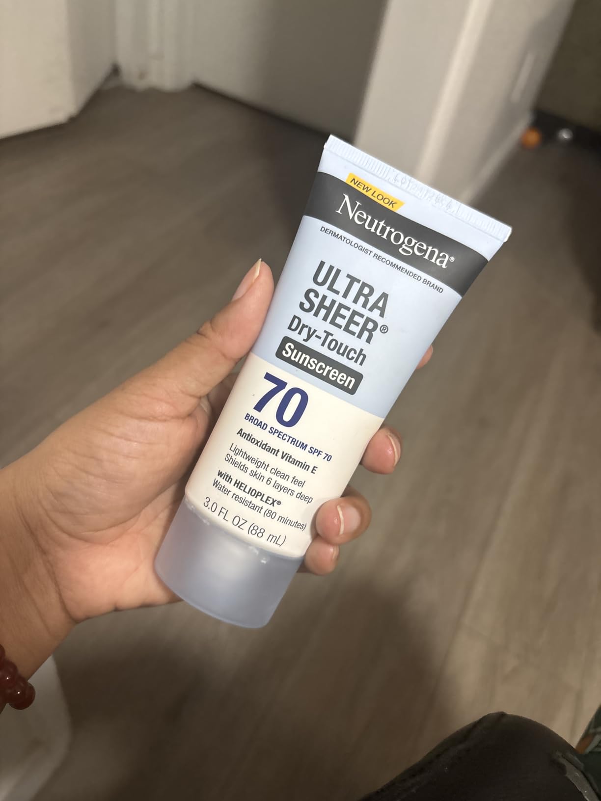 Neutrogena Ultra Sheer Dry Touch Sunscreen Lotion SPF 70, Lightweight, Water Resistant, Oil & Oxybenzone Free, 3 fl oz customer photo 1