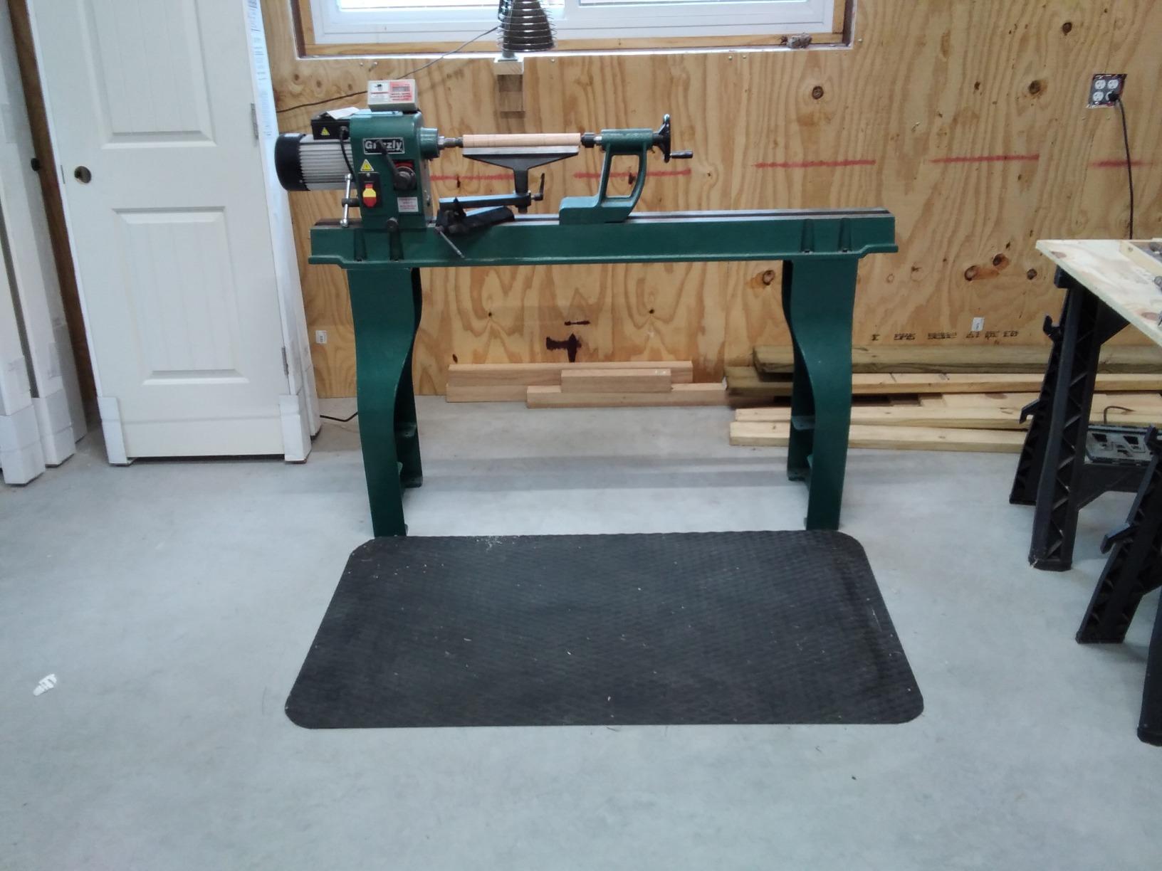 M+A Matting - 422000046 Hog Heaven Ergonomic Industrial-Grade Anti-Fatigue Mat 7/8