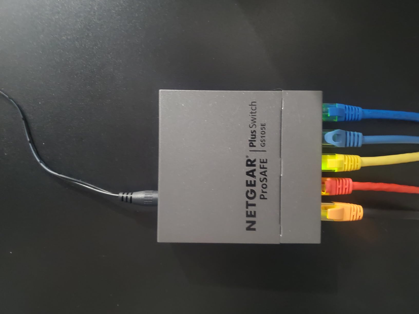 NETGEAR 5-Port Gigabit Ethernet Easy Smart Managed Switch (GS105Ev2) - Managed, Desktop or Wall Mount customer photo 2