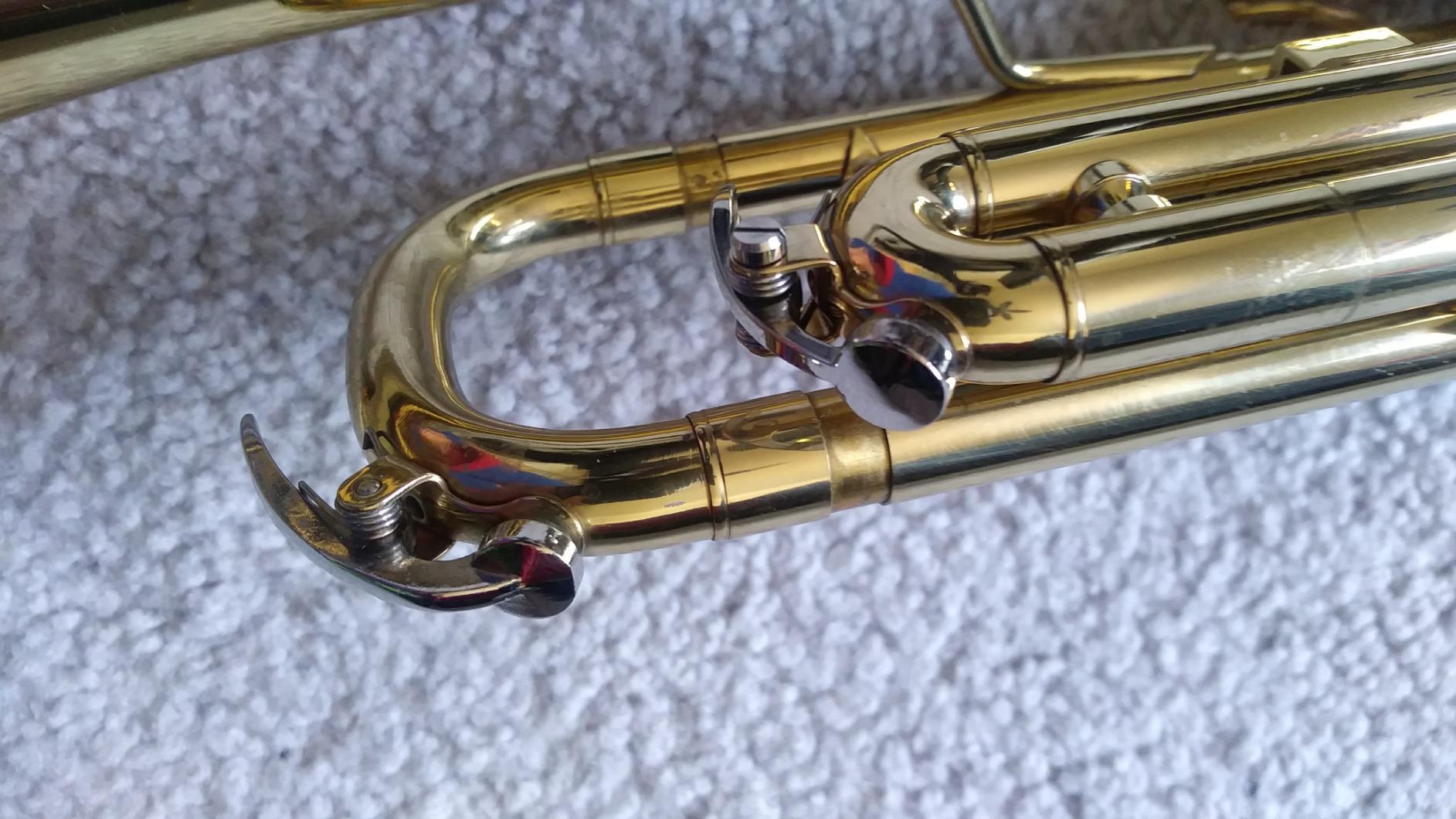 Mendini By Cecilio Bb Standard Trumpet Set for Beginners - Brass Trumpet Instrument with Hard Case, 7C Mouthpiece, Valve Oil, Cleaning Cloth, Gloves (Gold) customer photo 1
