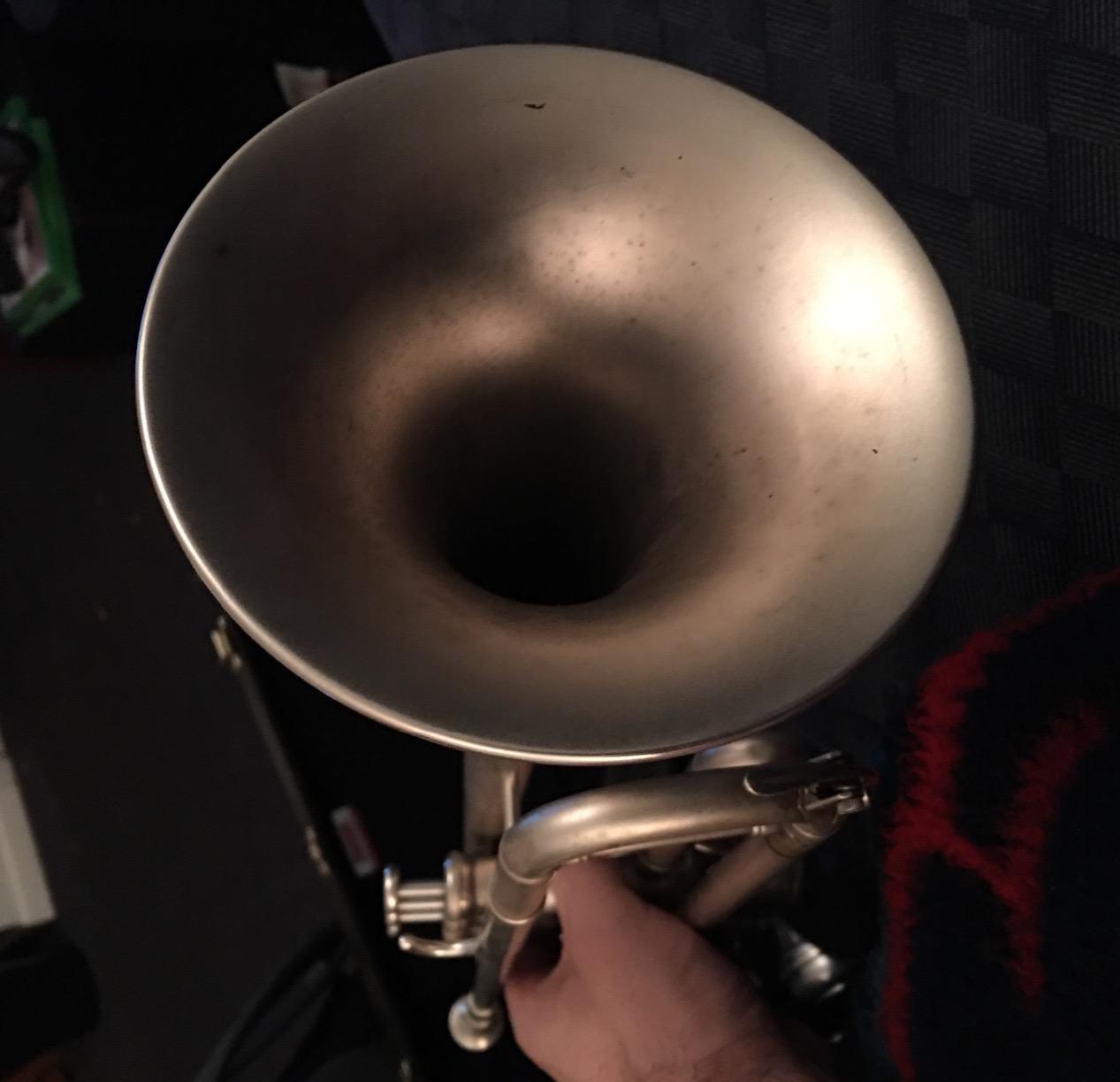Yamaha YTR-8335IIRS Xeno Professional Bb Trumpet - Reverse Leadpipe, Silver Plated customer photo 2