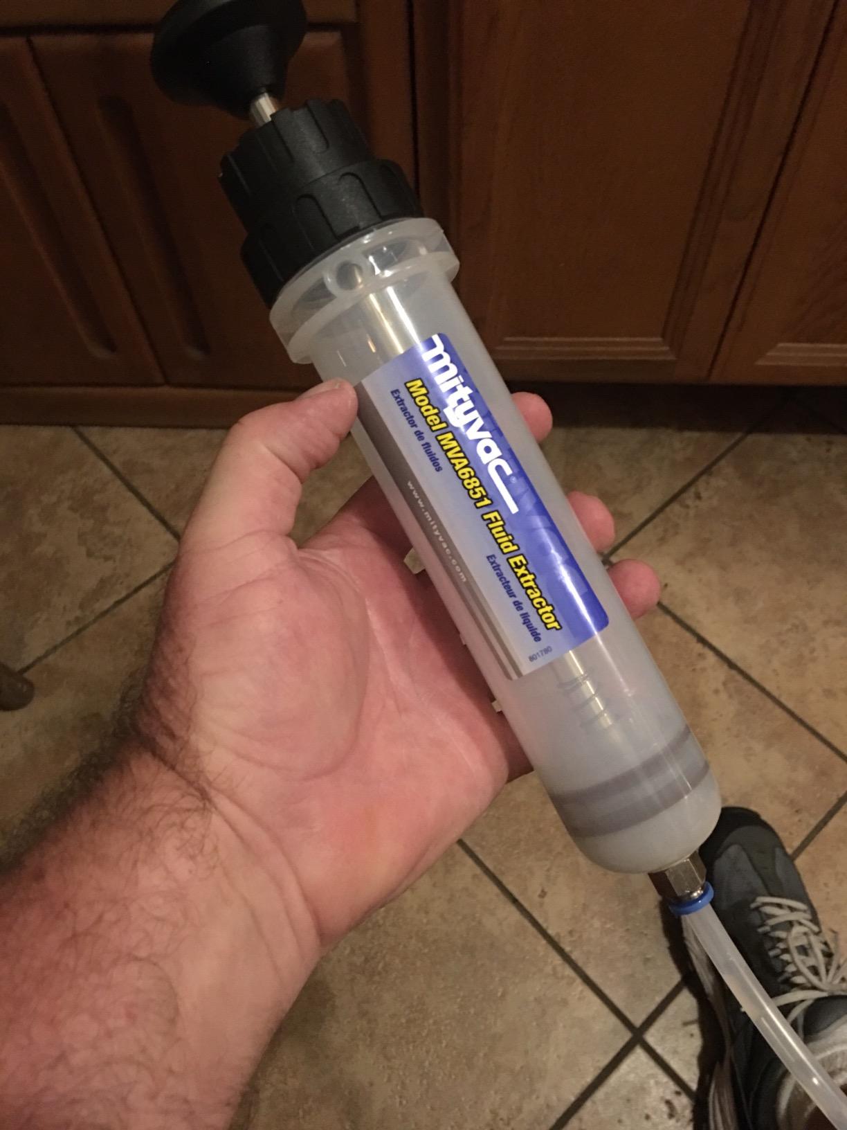 Mityvac MVA6851 7oz Fluid Evacuator Extractor and Dispensing Syringe, Lightweight, Easy to Clean, 7-1/2 Flexible Tube, Non-drip Cap customer photo 1