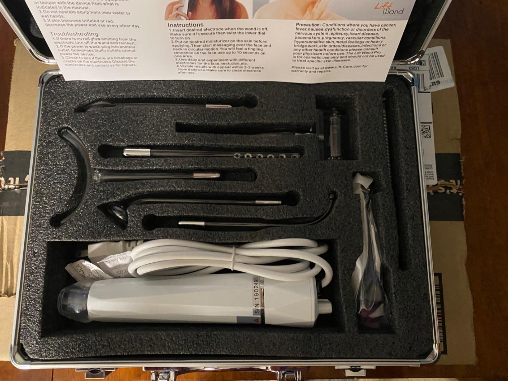 Lift Wand Professional High Frequency Facial Wand Machine Includes 7 Electrodes, and Aluminum Case, Anti Aging Device, Diminish Wrinkles, Scars, Dark Circles, Breakthrough Device for Beauty customer photo 1