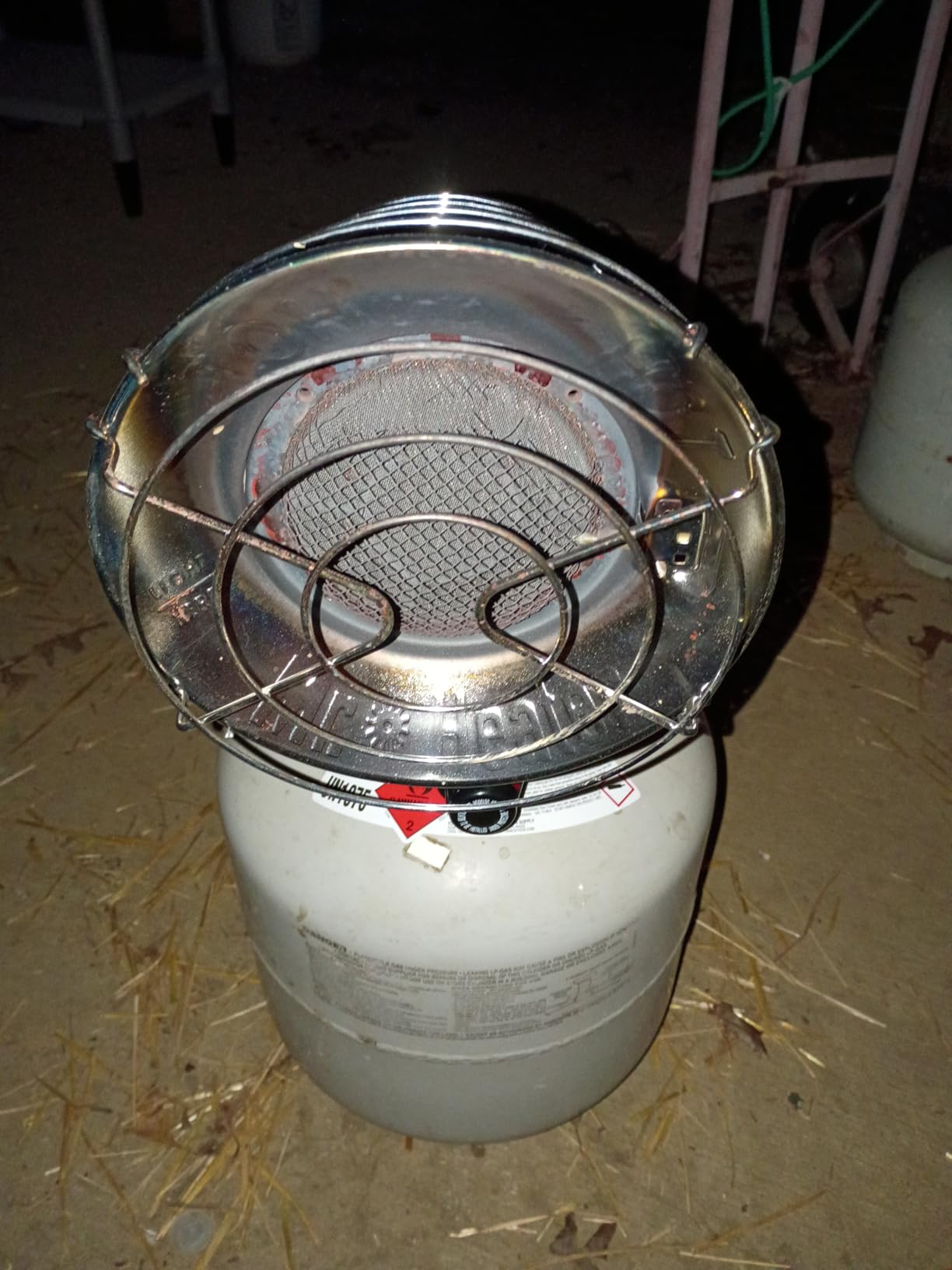 Mr. Heater F242100 10-15K BTU Single Tank Top Propane Patio Heater customer photo 1