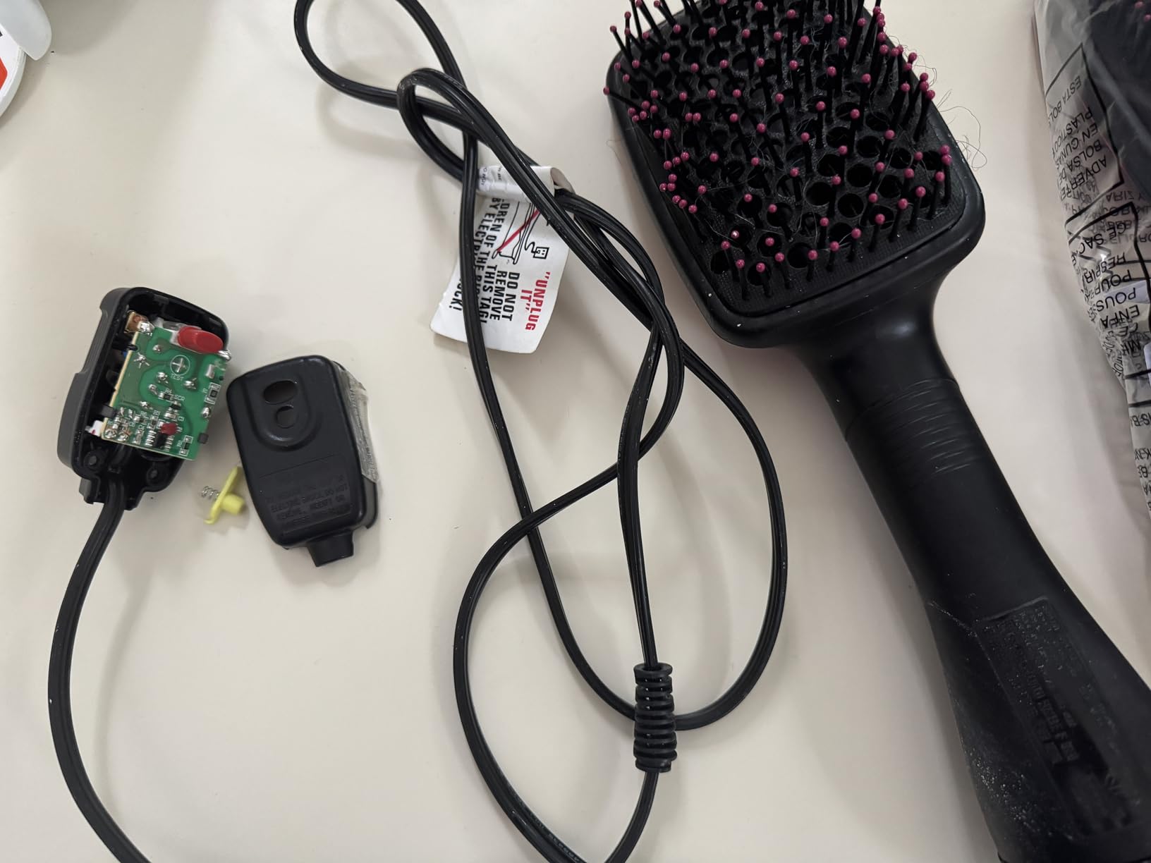 Revlon One-Step Hair Dryer and Styler, All-in-One Hair Brush Straightener for Salon-Quality Smooth & Straight Styles, Black customer photo 1