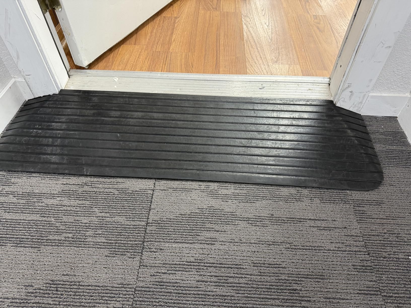 Silver Spring Solid Rubber Threshold Ramp 1-1/2