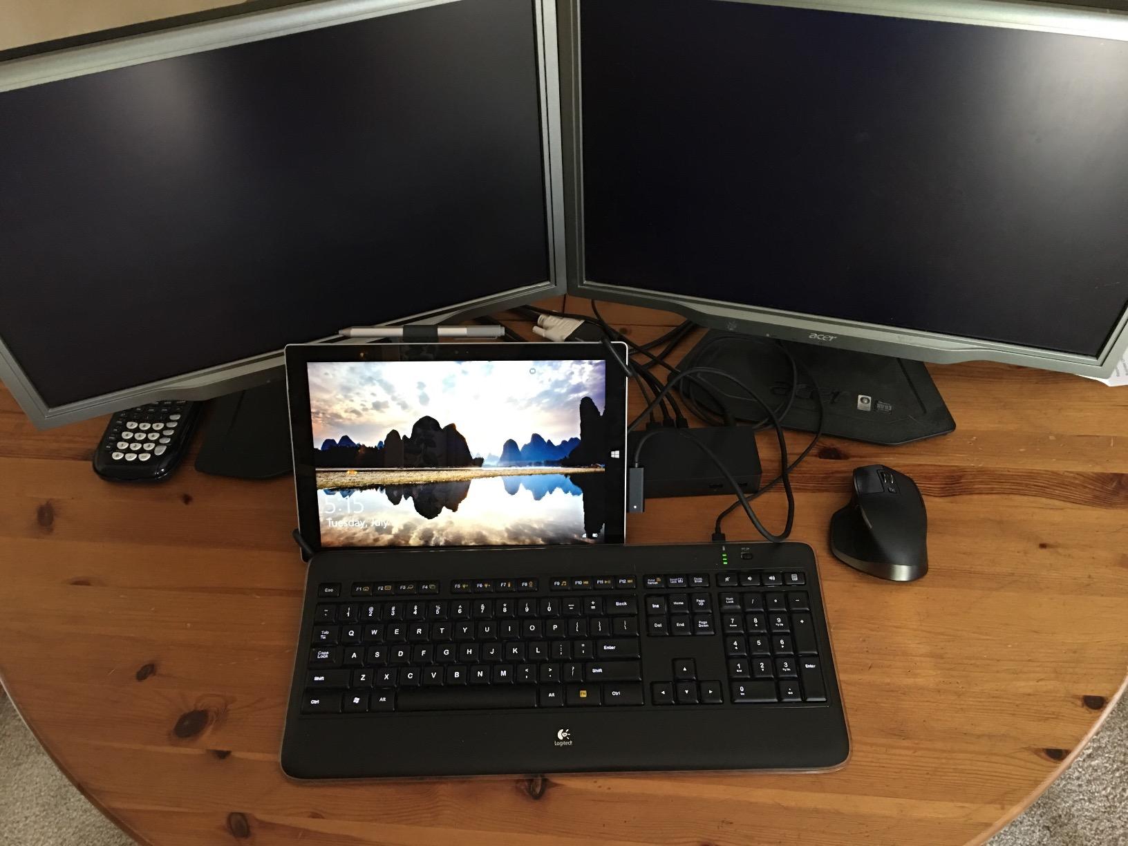 Microsoft Surface Dock (Pd9-00003), Black customer photo 2