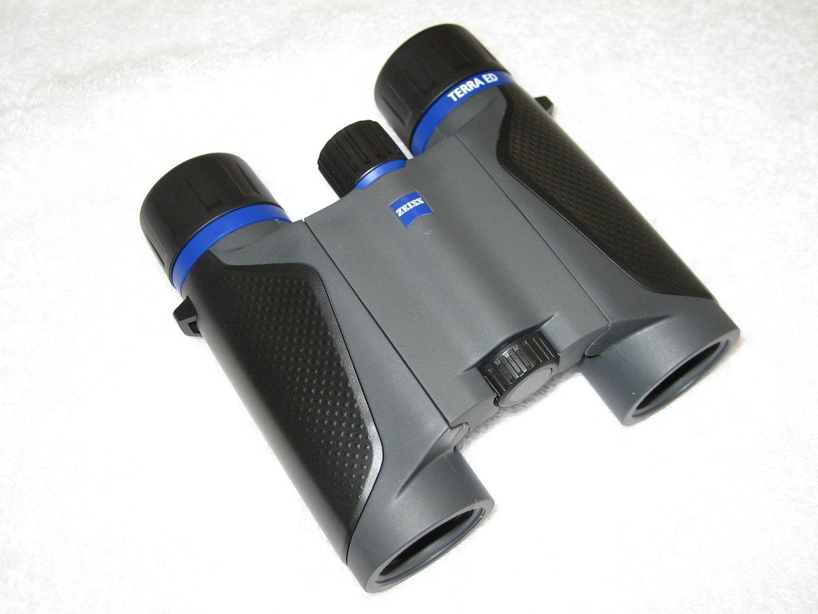 ZEISS Terra ED Pocket Binoculars 8x25 Compact, Waterproof, and Fast Focusing with Coated Glass for Optimal Clarity in All Weather Conditions for Bird Watching, Hunting, Sightseeing customer photo 1