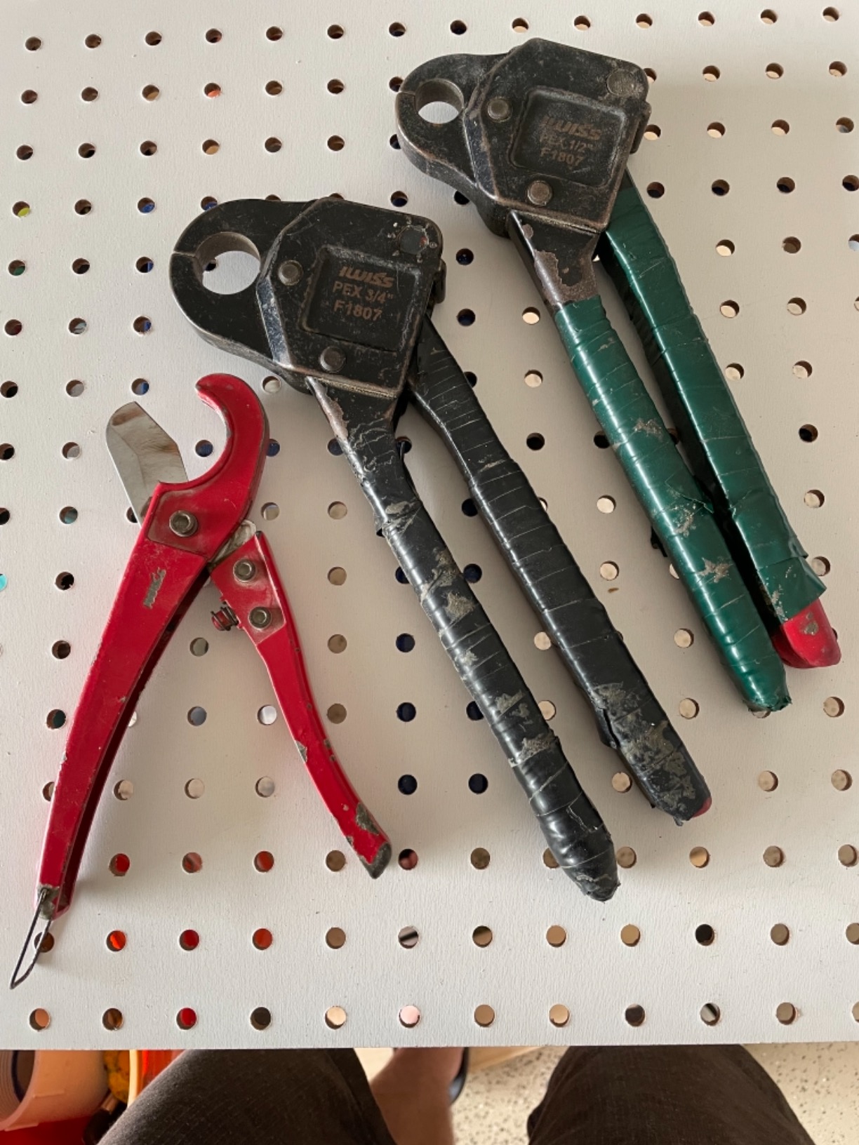 iCrimp Angle PEX Crimping Tool for 1/2-inch & 3/4-inch PEX Copper Crimp Rings and Barbed PEX Fitting, c/w PEX Tubing Cutter & Go/No-Go Gauge, Meets ASTM F1807 Standard PEX Plumbing Tool customer photo 2