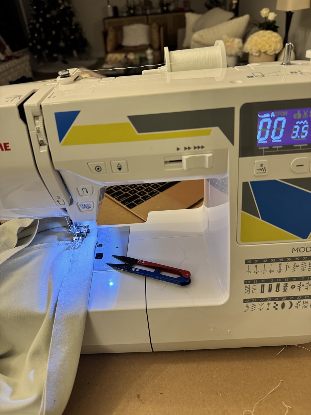 Janome MOD-30 Computerized Sewing Machine with 30 Built-In Stitches, 3 One-Step Buttonholes, Drop Feed and Accessories customer photo 2