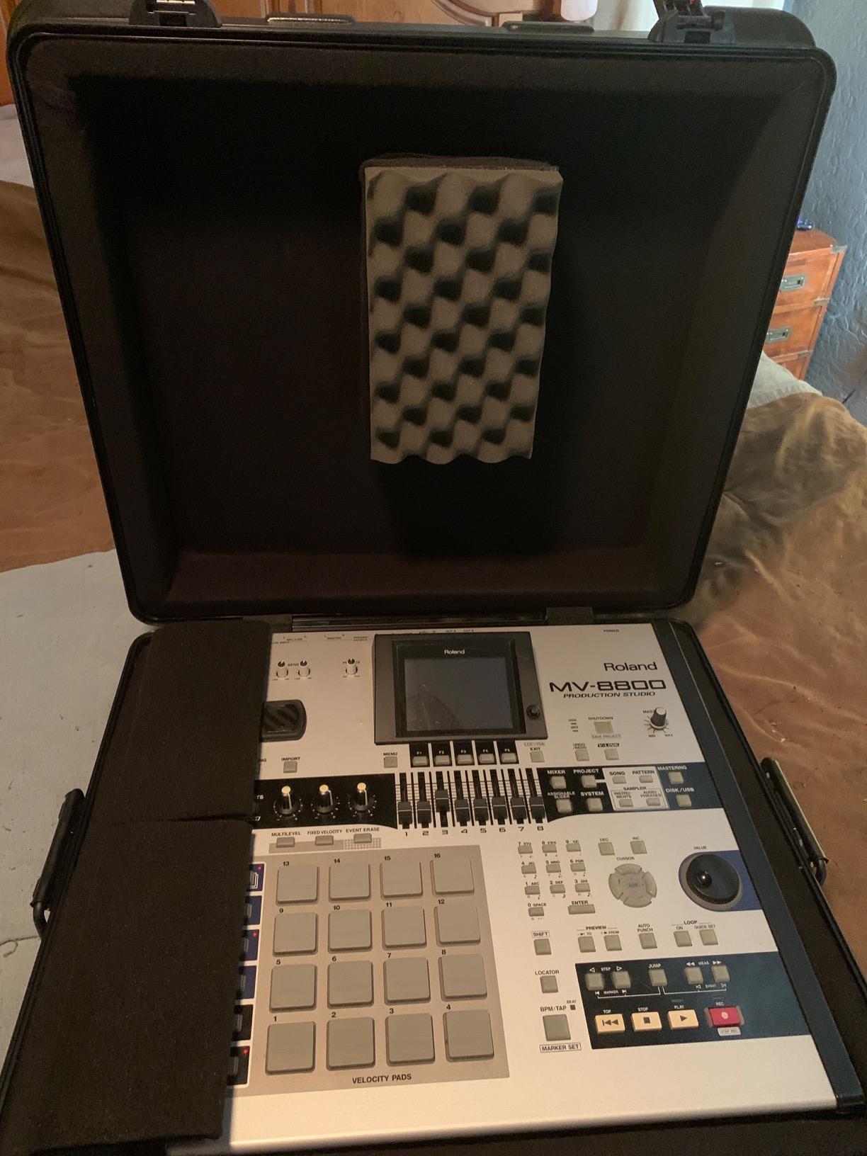 Gator Cases Molded Flight Case for Mixers up to 19