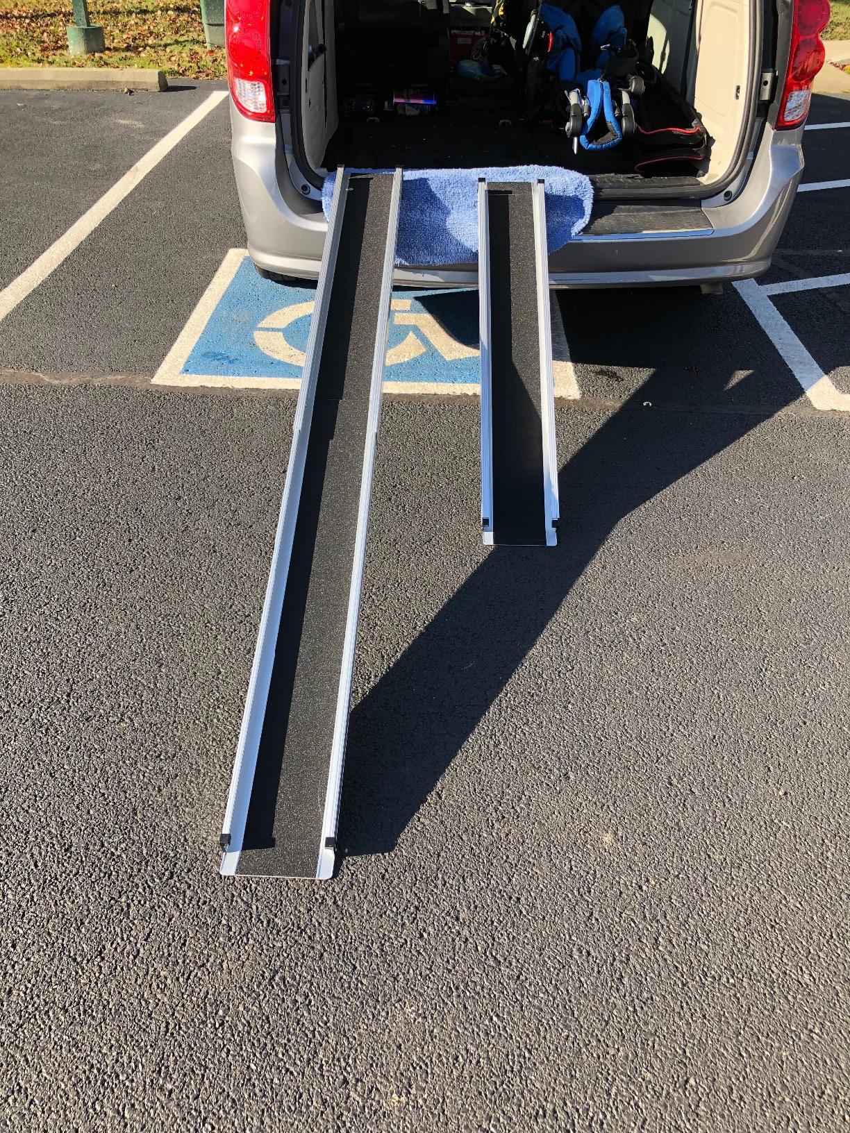 Titan Ramps 4' to 7' Telescoping Aluminum Wheelchair Ramp w/Bag - 600 lb. Capacity customer photo 1