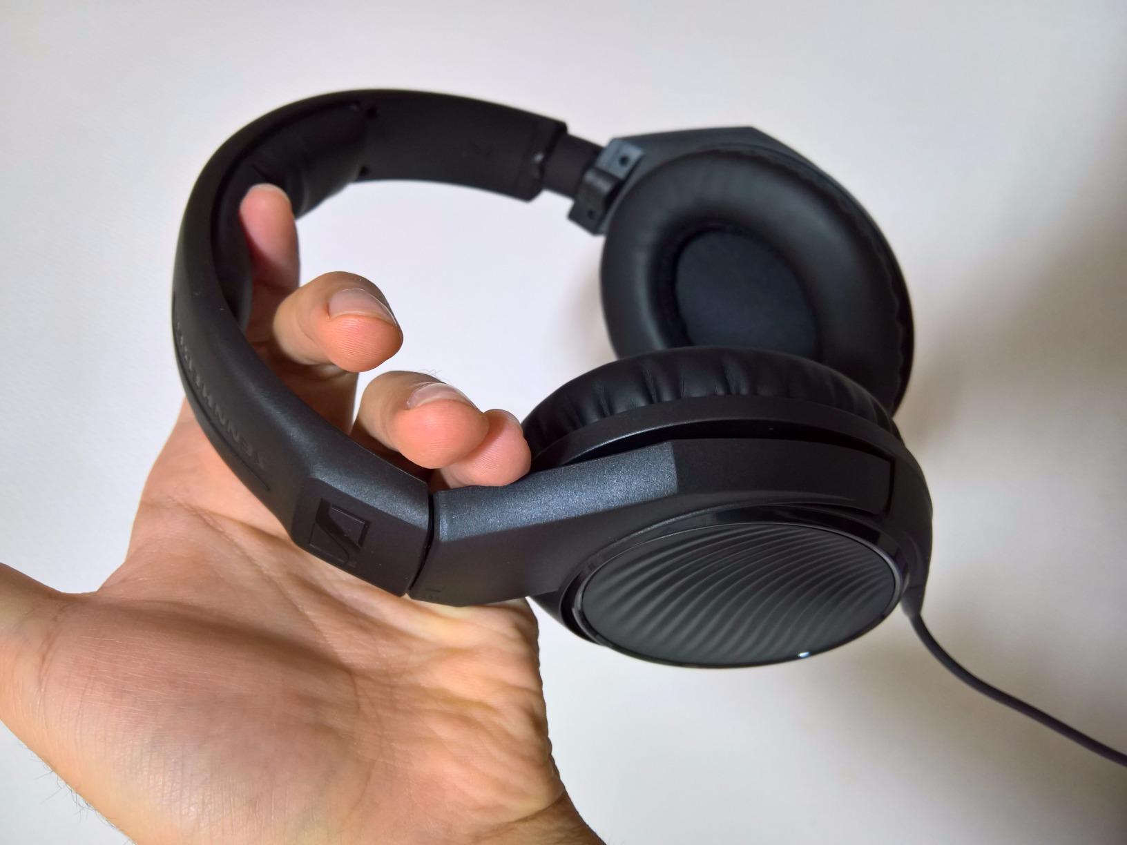 Sennheiser Pro Audio HD 200 PRO Over-Ear Studio Headphones customer photo 1