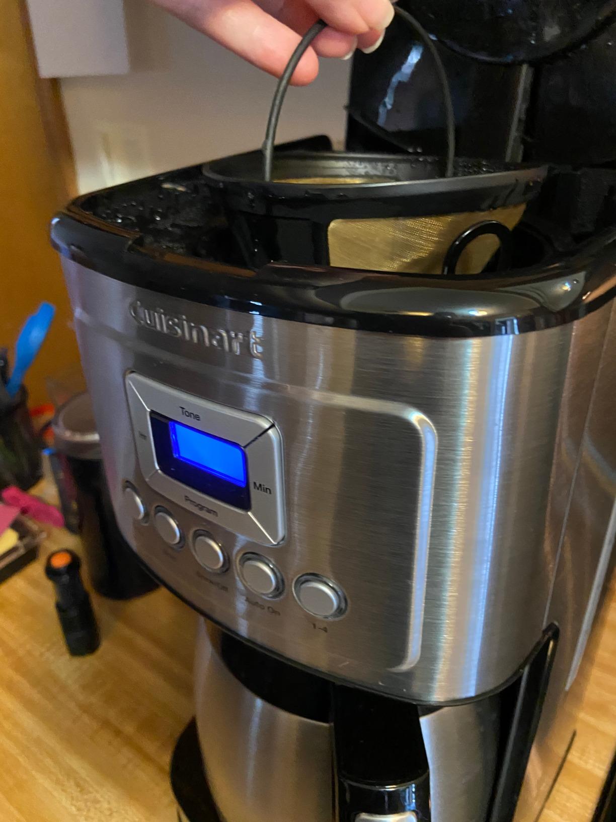 12-Cup Coffee Maker, Programmable PerfecTemp Thermal Carafe Coffee Machine with 1-4 Cup Setting, Brew Strength Control and Brew Pause, Stainless Steel, DCC-3400NAS, Silver customer photo 1