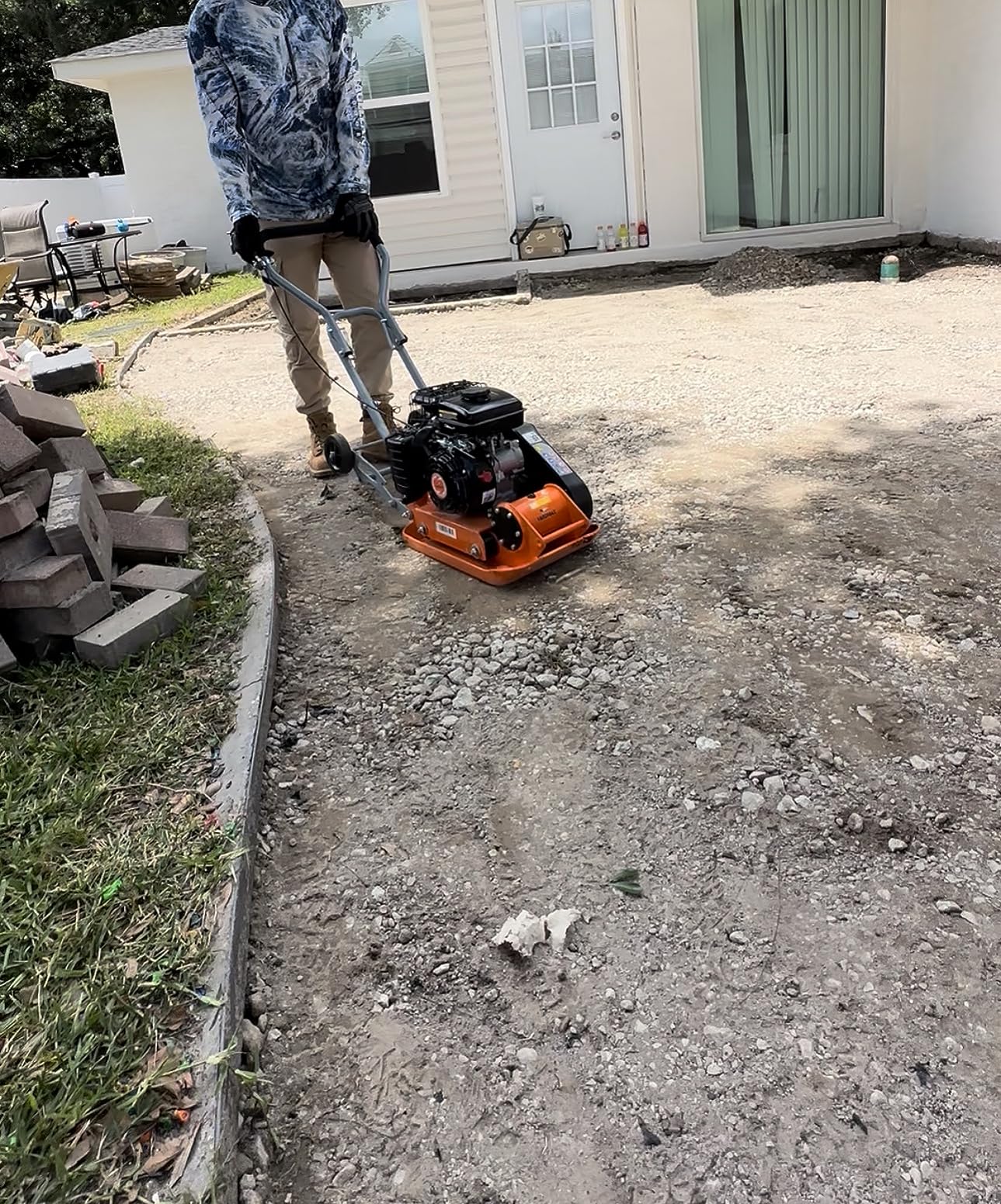 YARDMAX YC1390 3000 lb. Compaction Force Plate Compactor, Briggs, 6.5 hp, 208cc, 5500 BPM customer photo 1