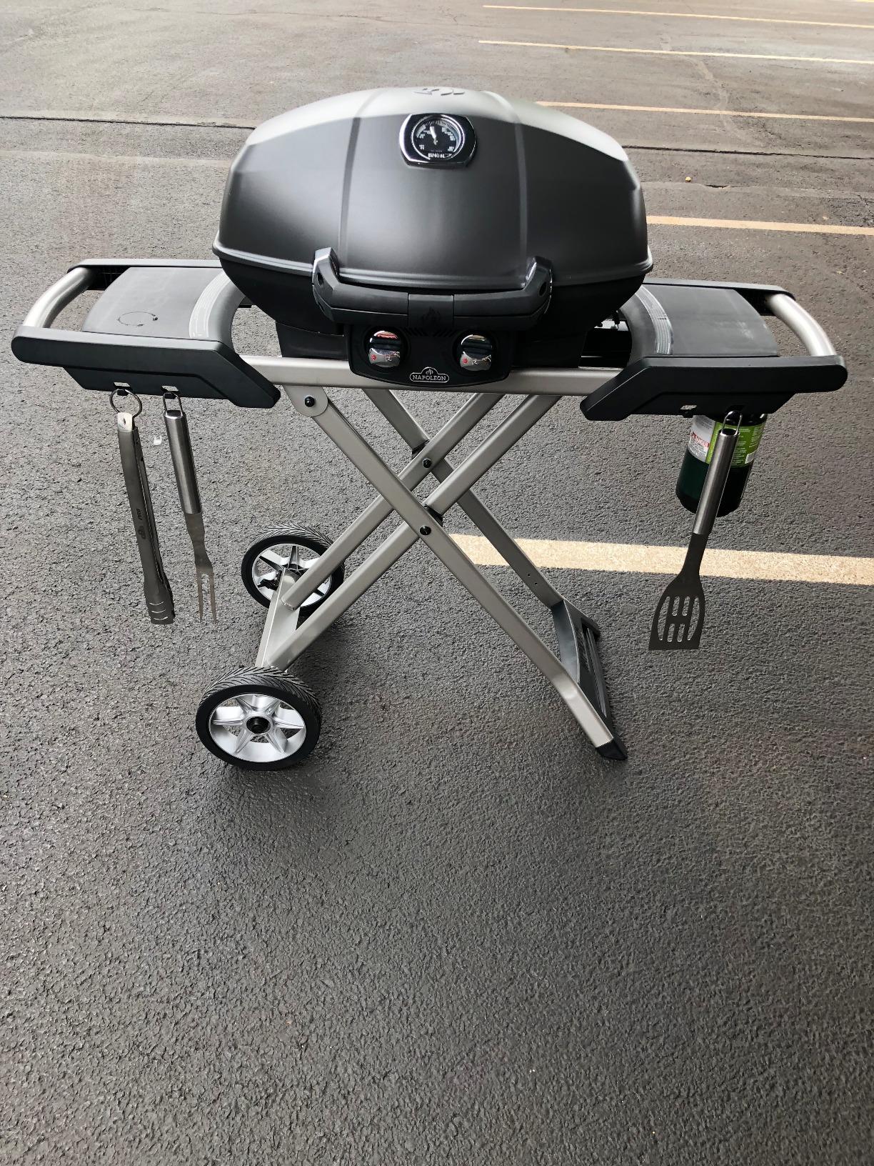 Napoleon TravelQ PRO285X Portable Propane Gas Grill with Foldable Scissor Cart, Black, 2 Burners, Tailgating, Camping, and Small Outdoor Spaces customer photo 2