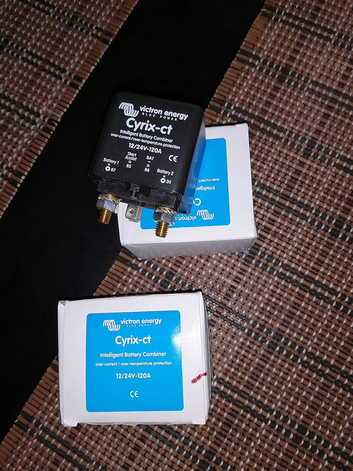 Victron Energy Cyrix-ct 12/24-Volt 120 amp Intelligent Battery Combiner customer photo 1