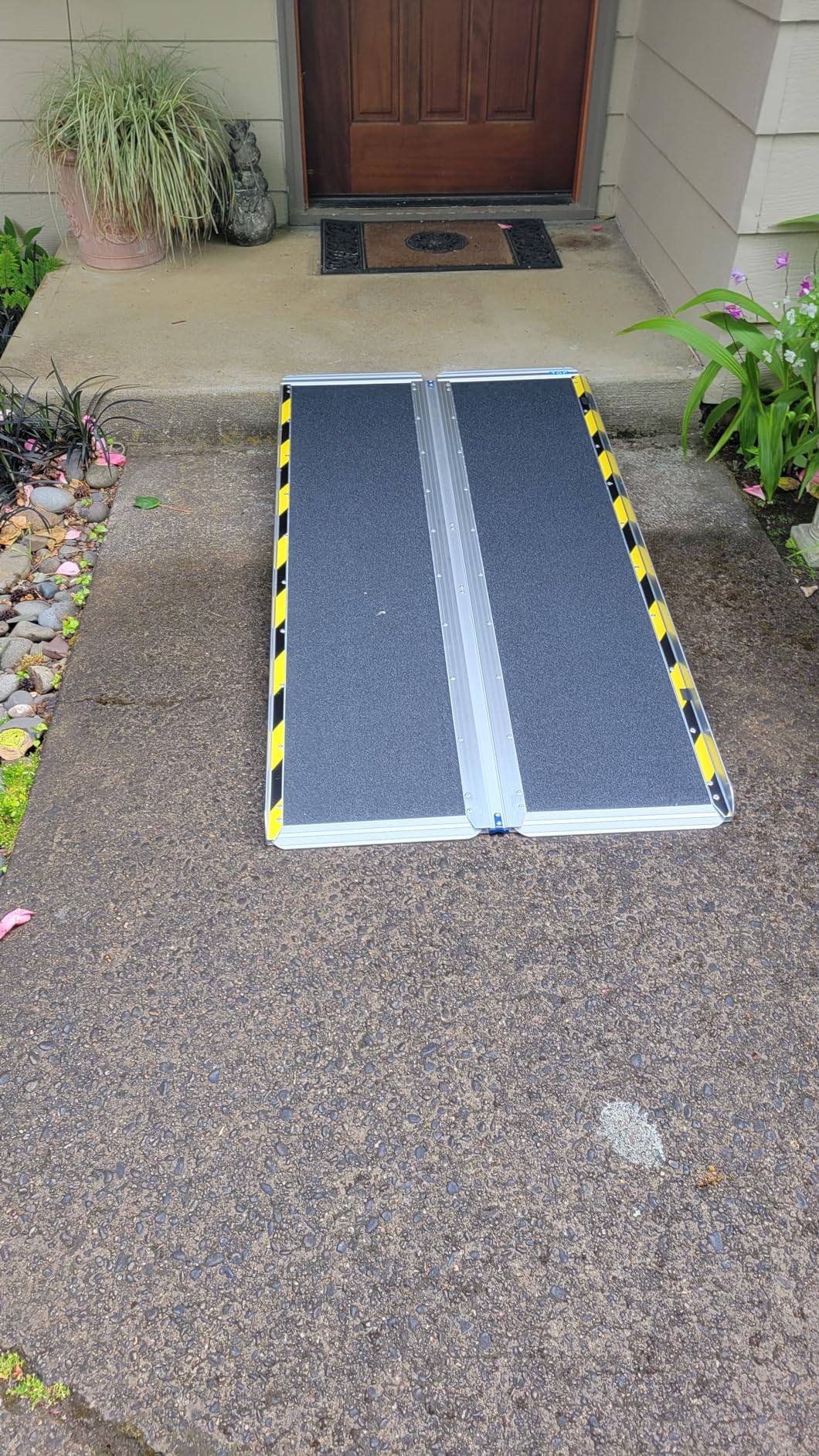 Ruedamann 3 FT Portable Wheelchair Ramp, Sturdy Non-Slip Aluminum Lightweight Scooter Ramp Upgraded Hinge, Folding Wheelchair Ramps for Doorways, Ramps for Wheelchairs for Home Steps, Porch, Scooters customer photo 1