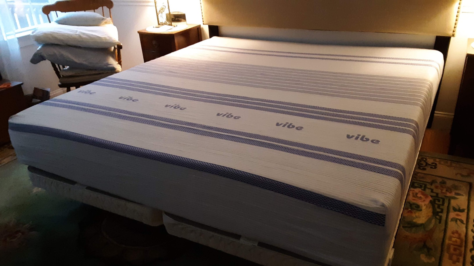 Vibe Gel Memory Foam Mattress, 12-Inch CertiPUR-US Certified Bed-in-a-Box, King, White customer photo 1